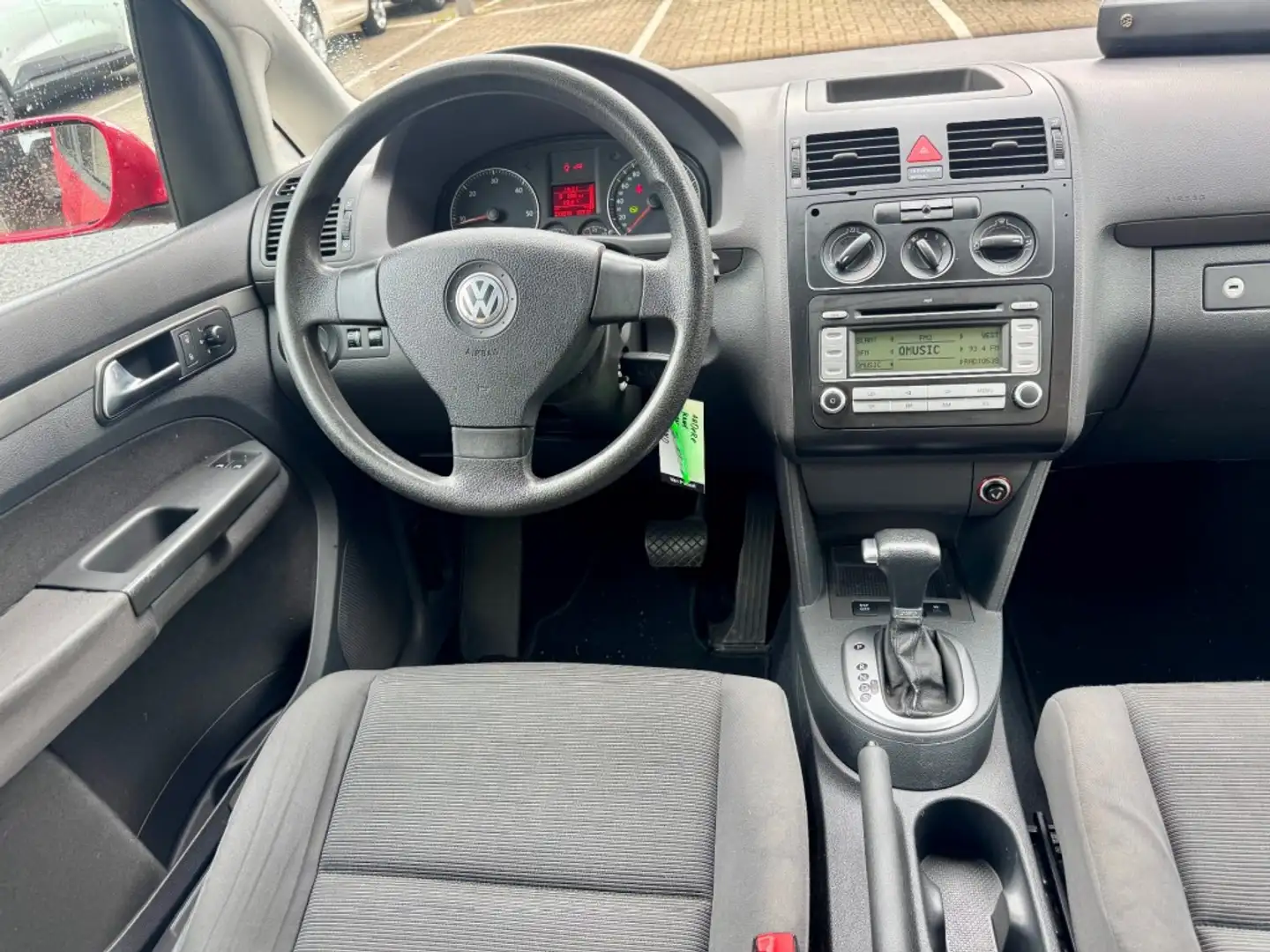 Volkswagen Touran 1.9 TDI Optive 5 pers. airco rijdt heel goed. NAP Rood - 2