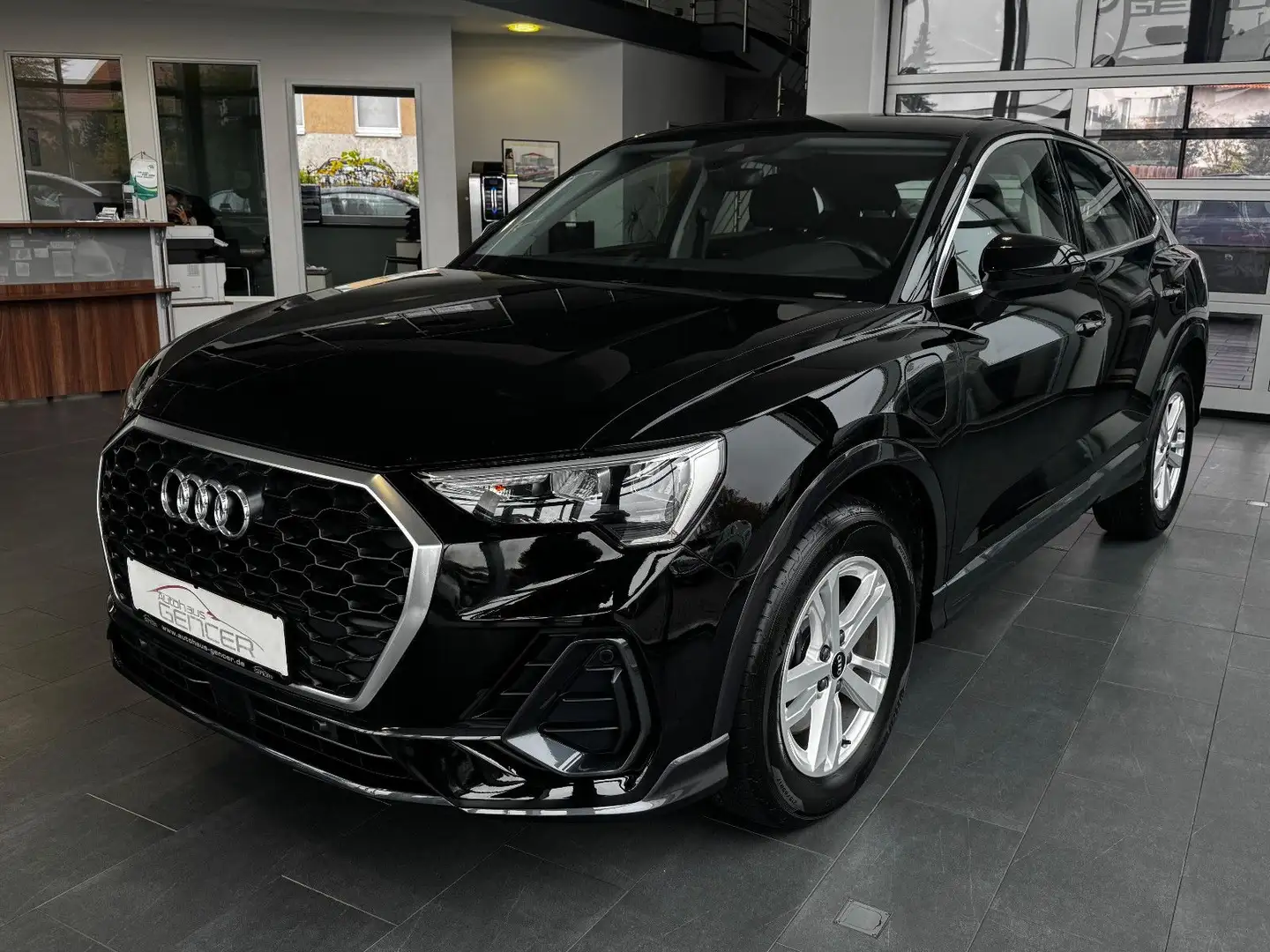 Audi Q3 Sportback 45 TFSI e"LED/Navi/VirtualC" Schwarz - 1