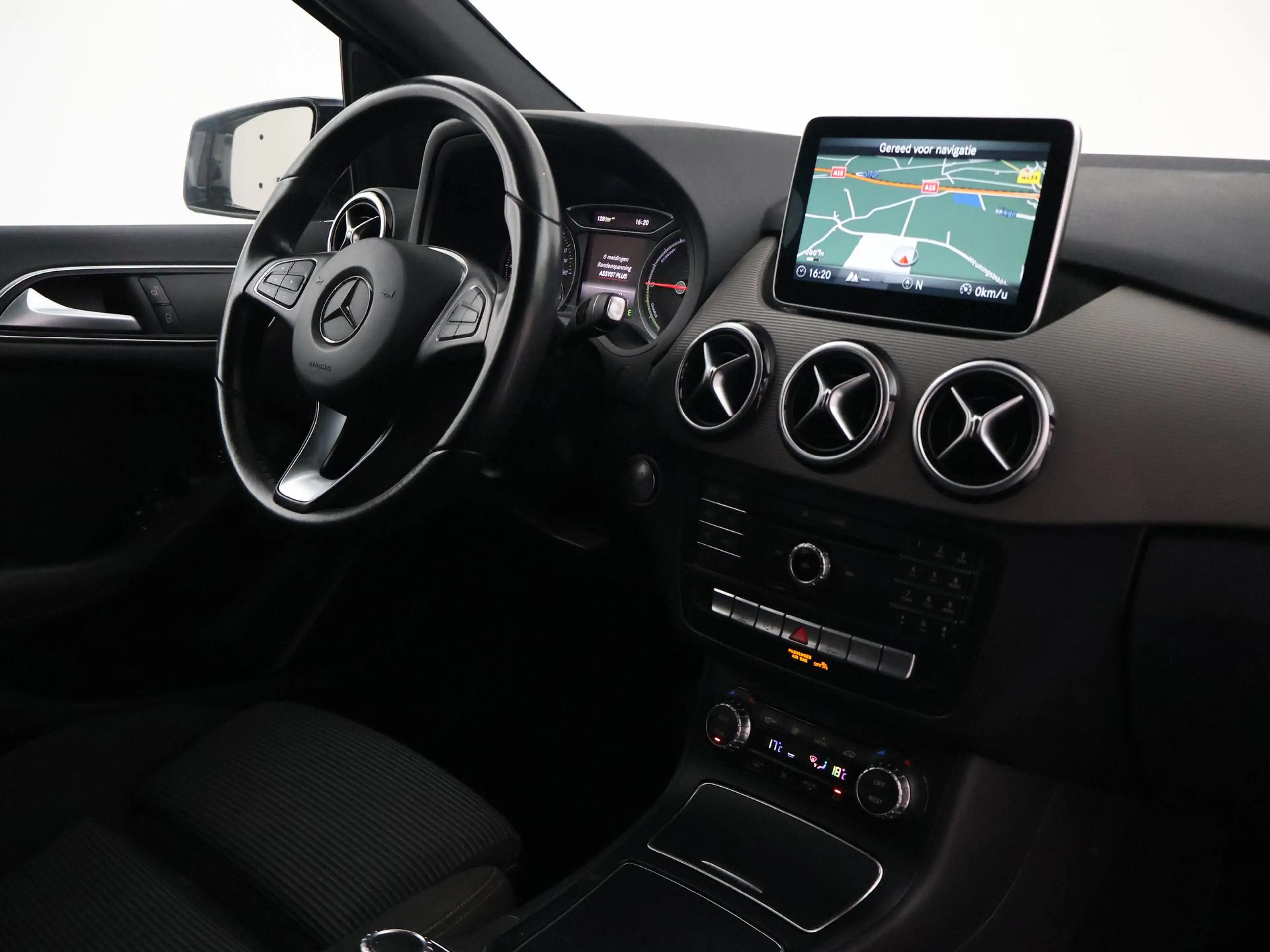 Mercedes-Benz B 250 250e 28 kWh VOLLEDIG ELEKTRISCH AUT. + LED | NAVIG — photo 4