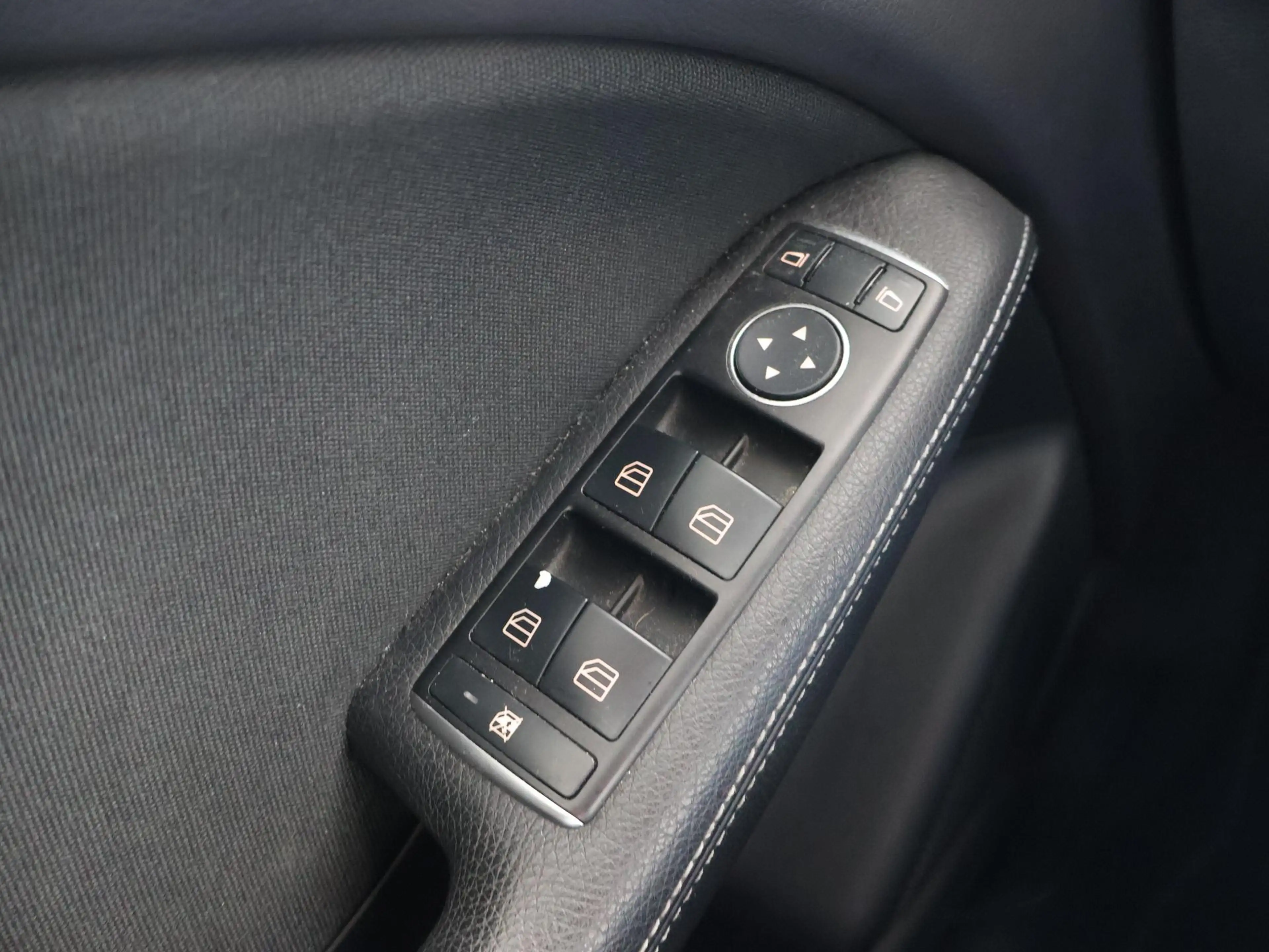 Mercedes-Benz B 250 250e 28 kWh VOLLEDIG ELEKTRISCH AUT. + LED | NAVIG — photo 31