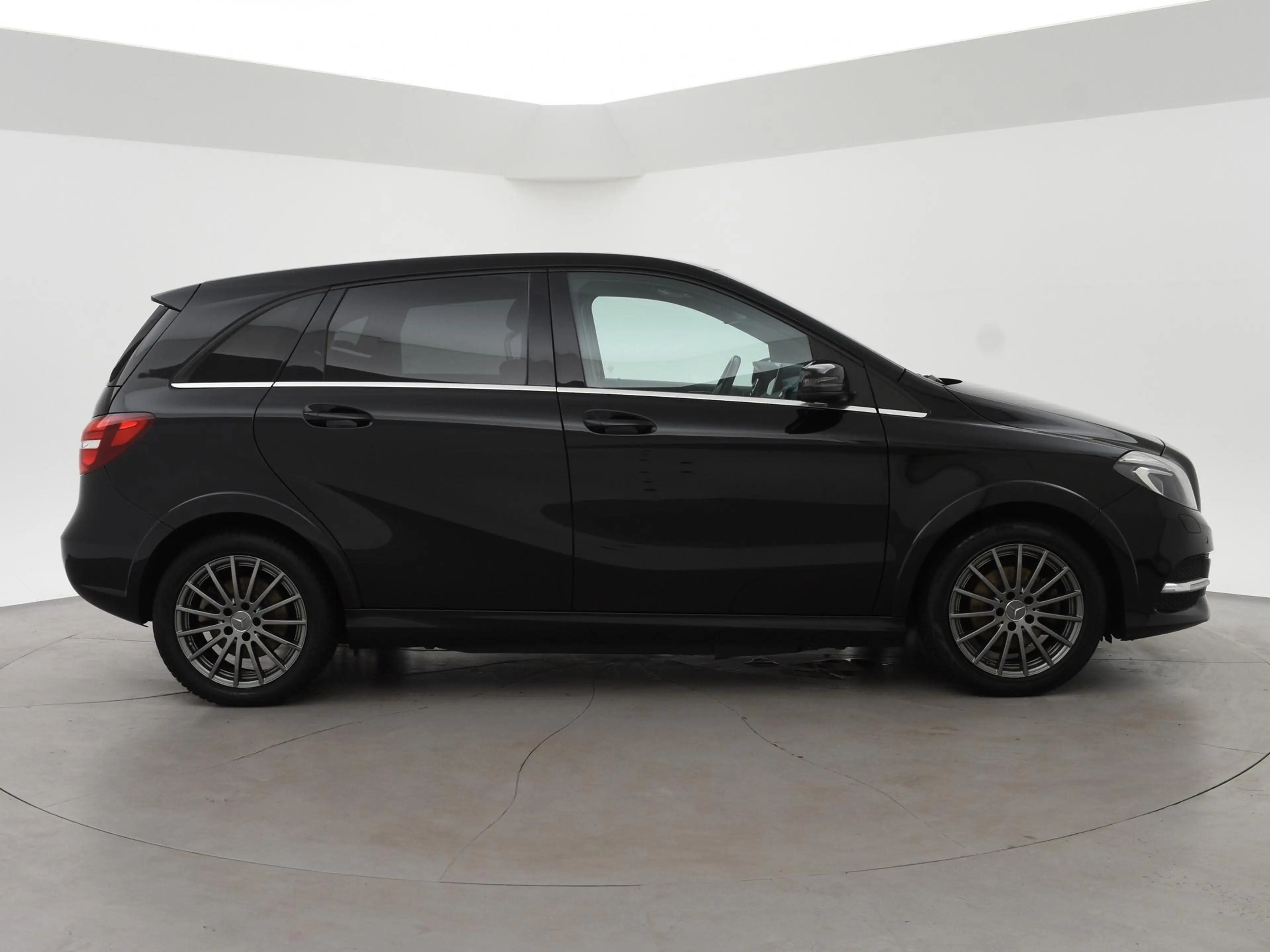 Mercedes-Benz B 250 250e 28 kWh VOLLEDIG ELEKTRISCH AUT. + LED | NAVIG — photo 13