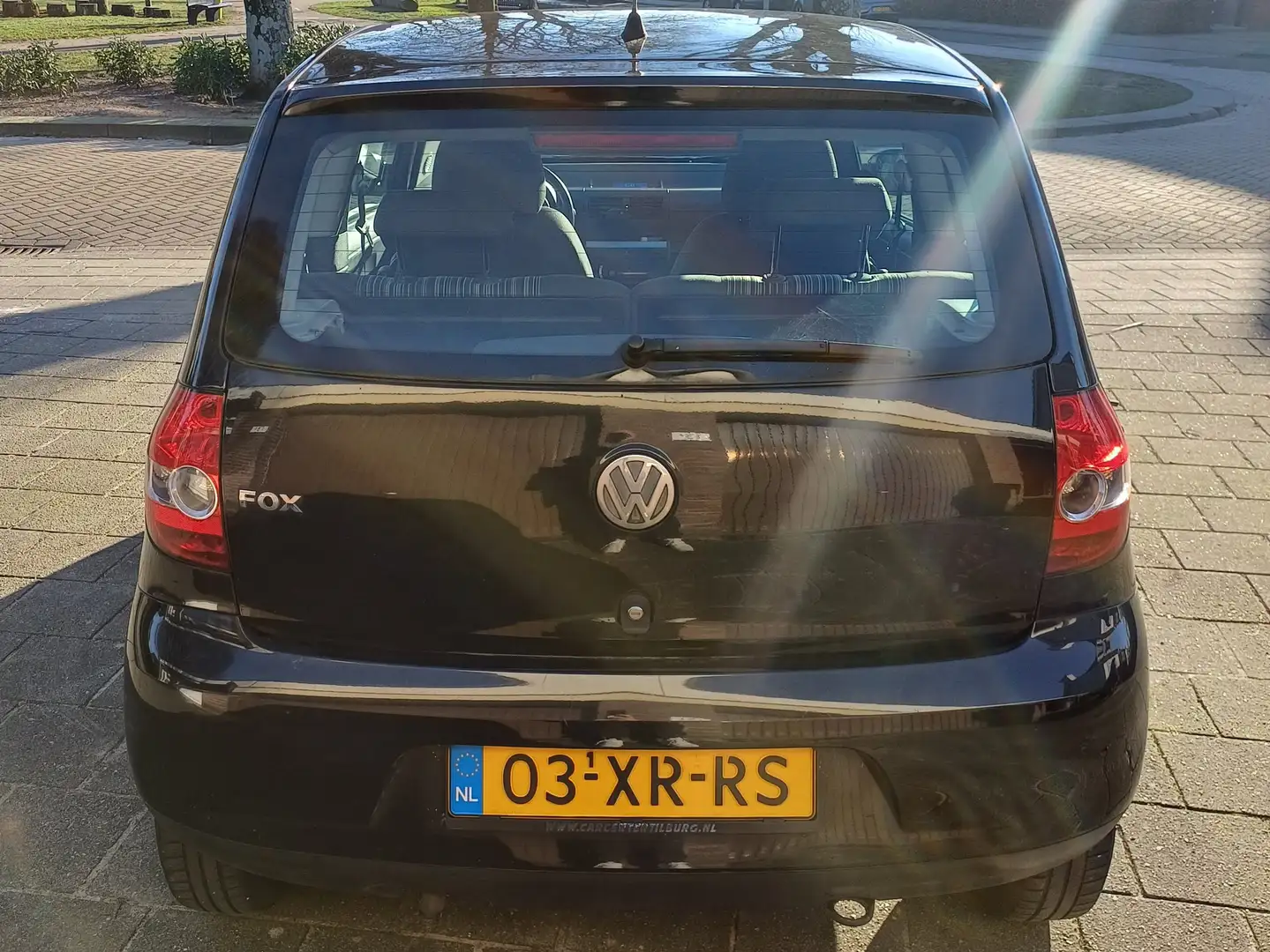 Volkswagen Fox 1.2 Trendline Zwart - 1