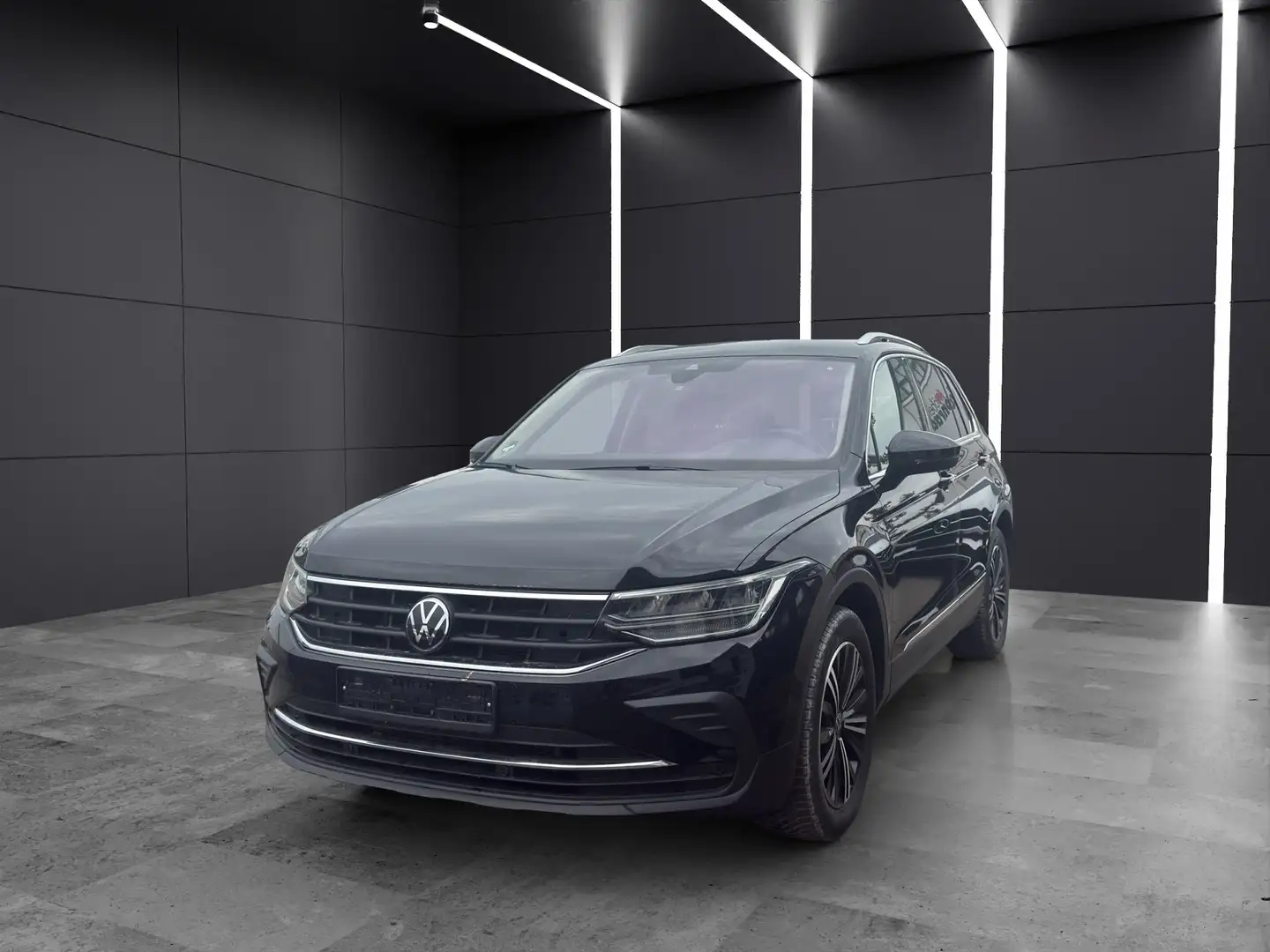 Volkswagen Tiguan Move Schwarz - 1