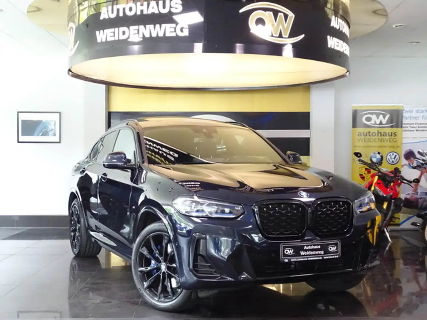 BMW X4 xDrive30d M-Sport.Laser Pano Navi Cam LiveAHK Noir - 1