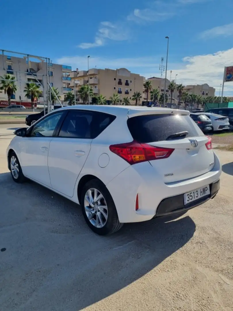 Toyota Auris 120D Active Blanco - 2