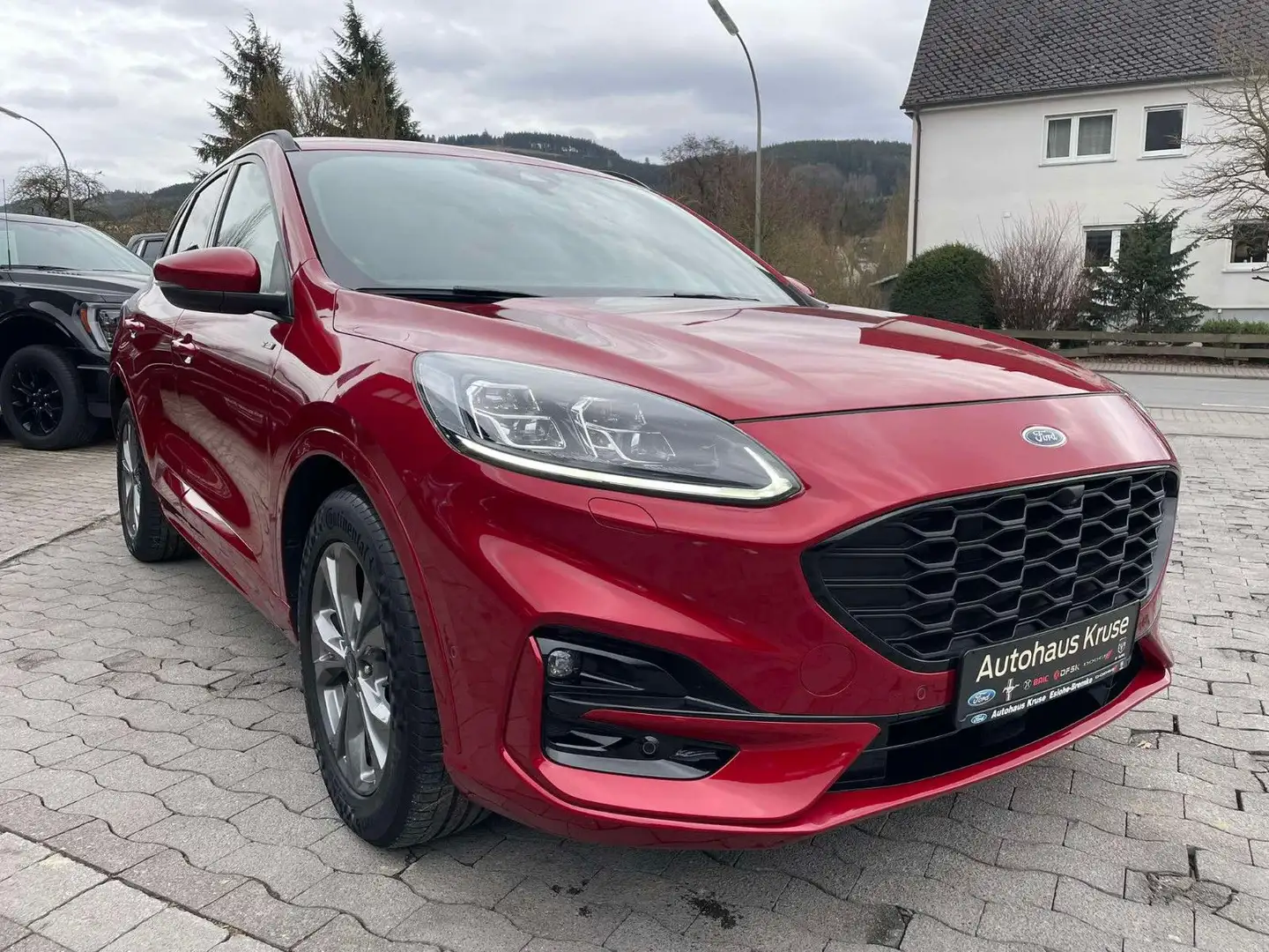 Ford Kuga 2.5 Duratec PHEV ST-Line X CVT Rouge - 1
