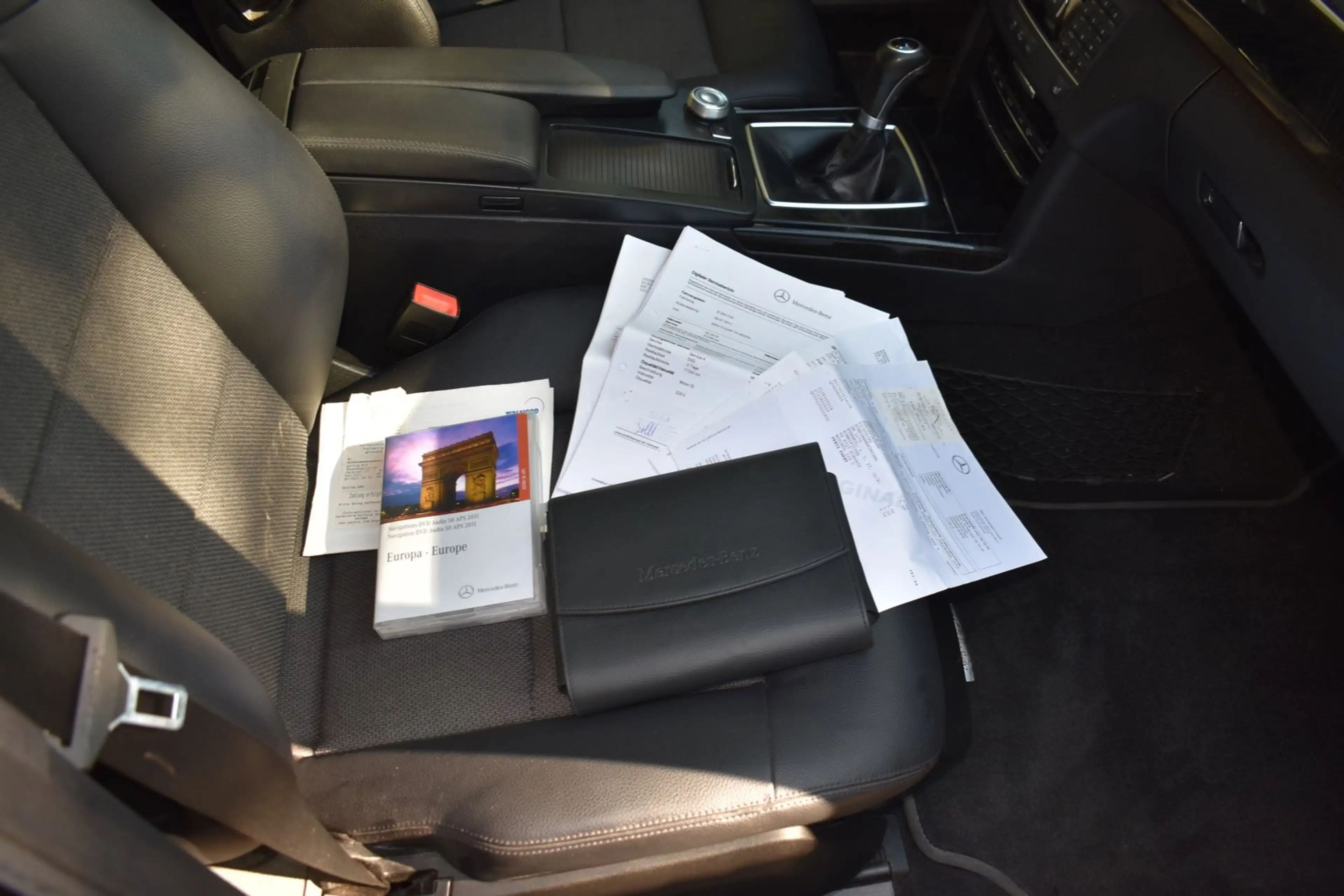 Mercedes-Benz E 200 T-Modell CGI BlueEfficiency, Quasi 1.Hand — photo 14