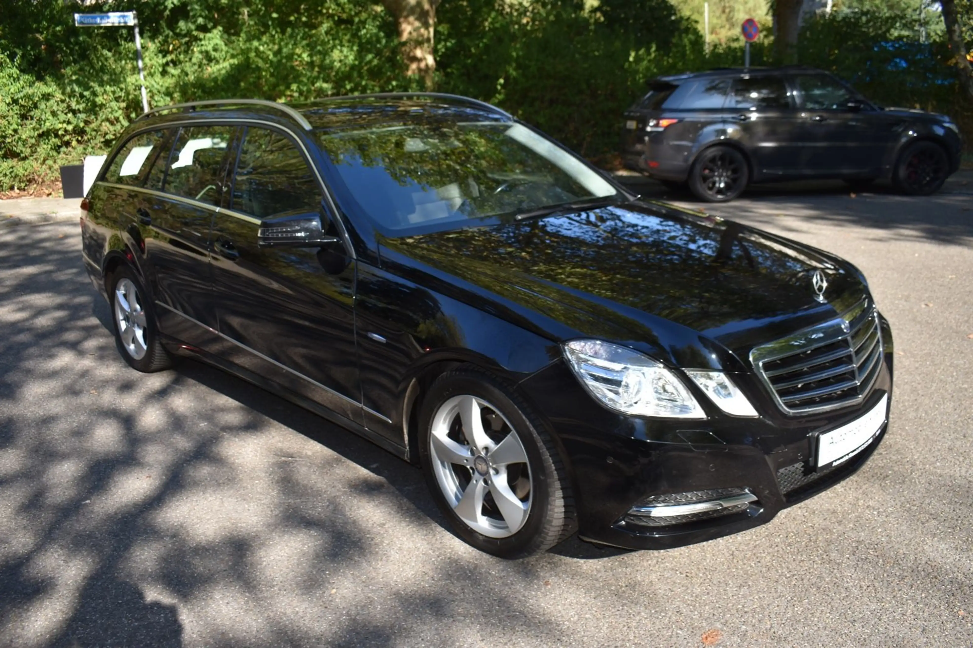 Mercedes-Benz E 200 T-Modell CGI BlueEfficiency, Quasi 1.Hand — photo 4