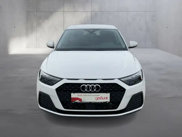 Audi A1 view 8