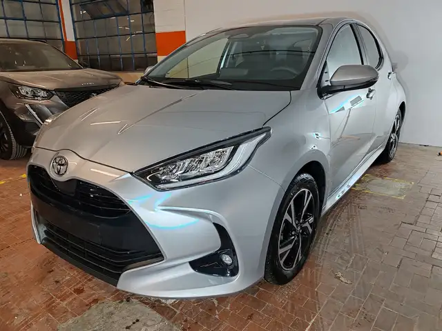 Toyota Yaris 1.5 Hybrid 92cv Trend+Cerchi in lega + Telecamera