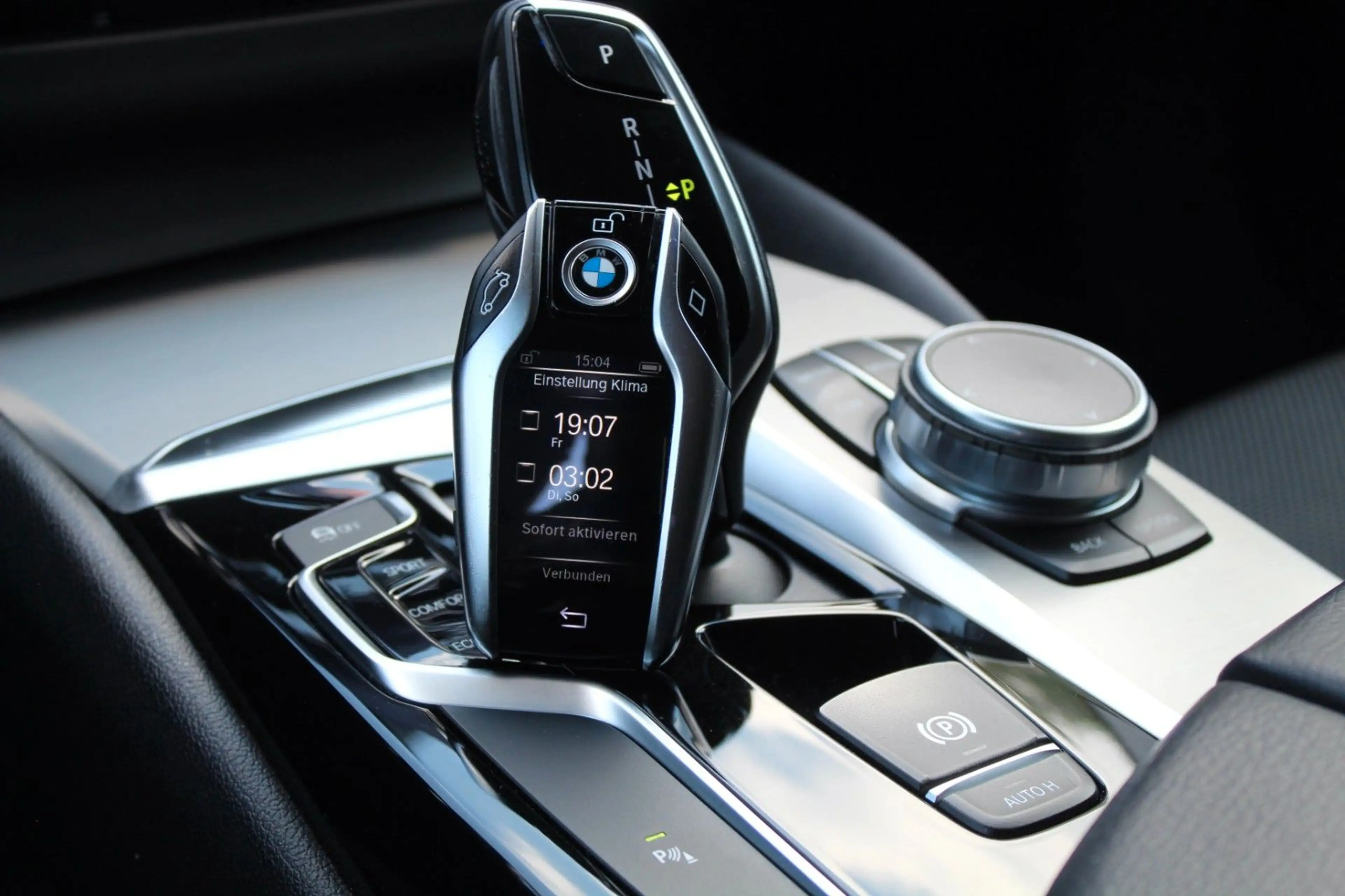 BMW 525 1.HAND! SPORT STANDHZ Displ.KEY KAM ADAP.LED — photo 6