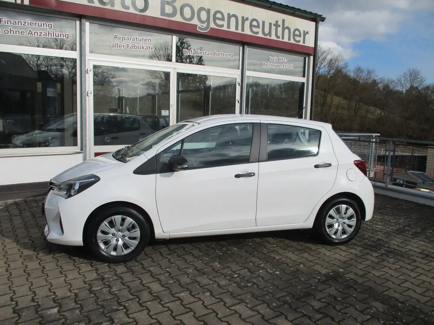 Toyota Yaris +Klima+Original KM Weiß - 2