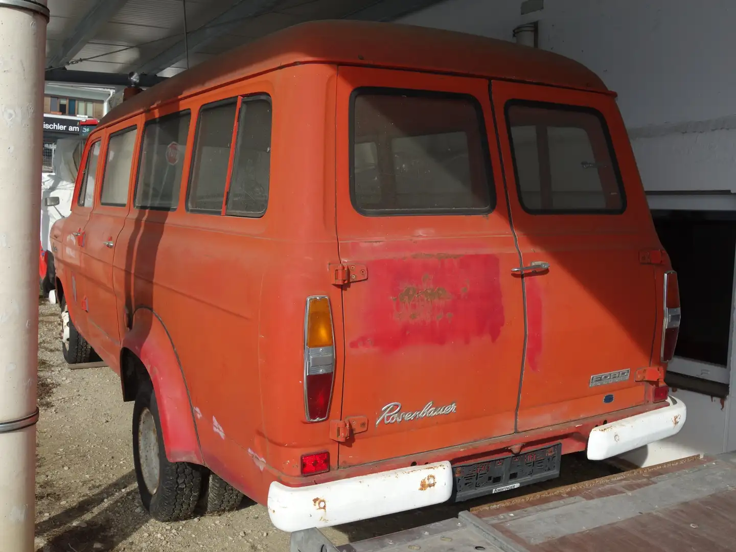 Ford Transit 1500 Piros - 2