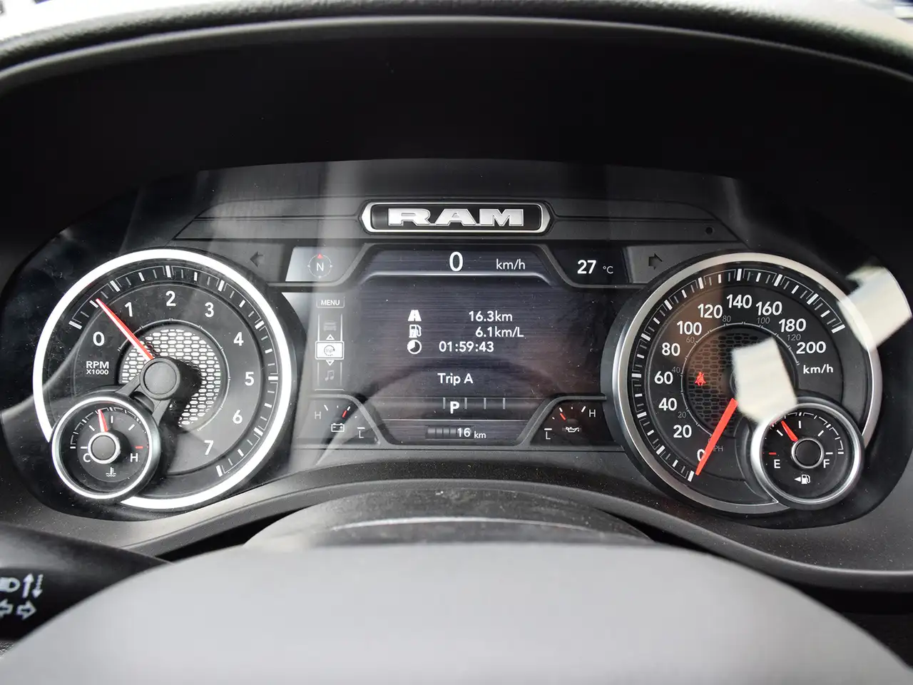 RAM 1500 снимка RAM 1500