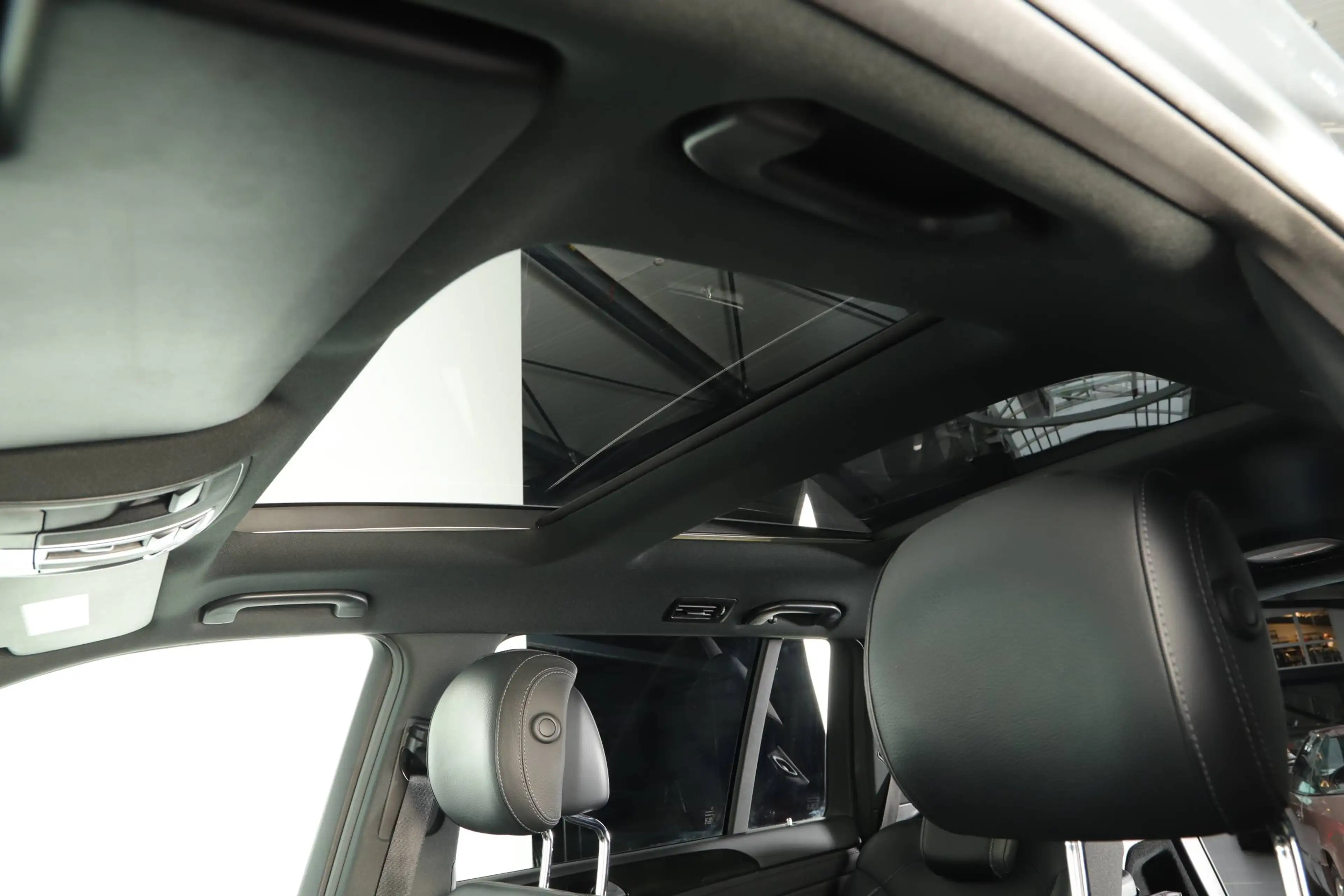Mercedes-Benz GLS 400 GLS 400 4Matic 9G-TRONIC MB-100 Kundendienste immer MB 2.HAND VOLLAUSSTATTUNG — photo 14