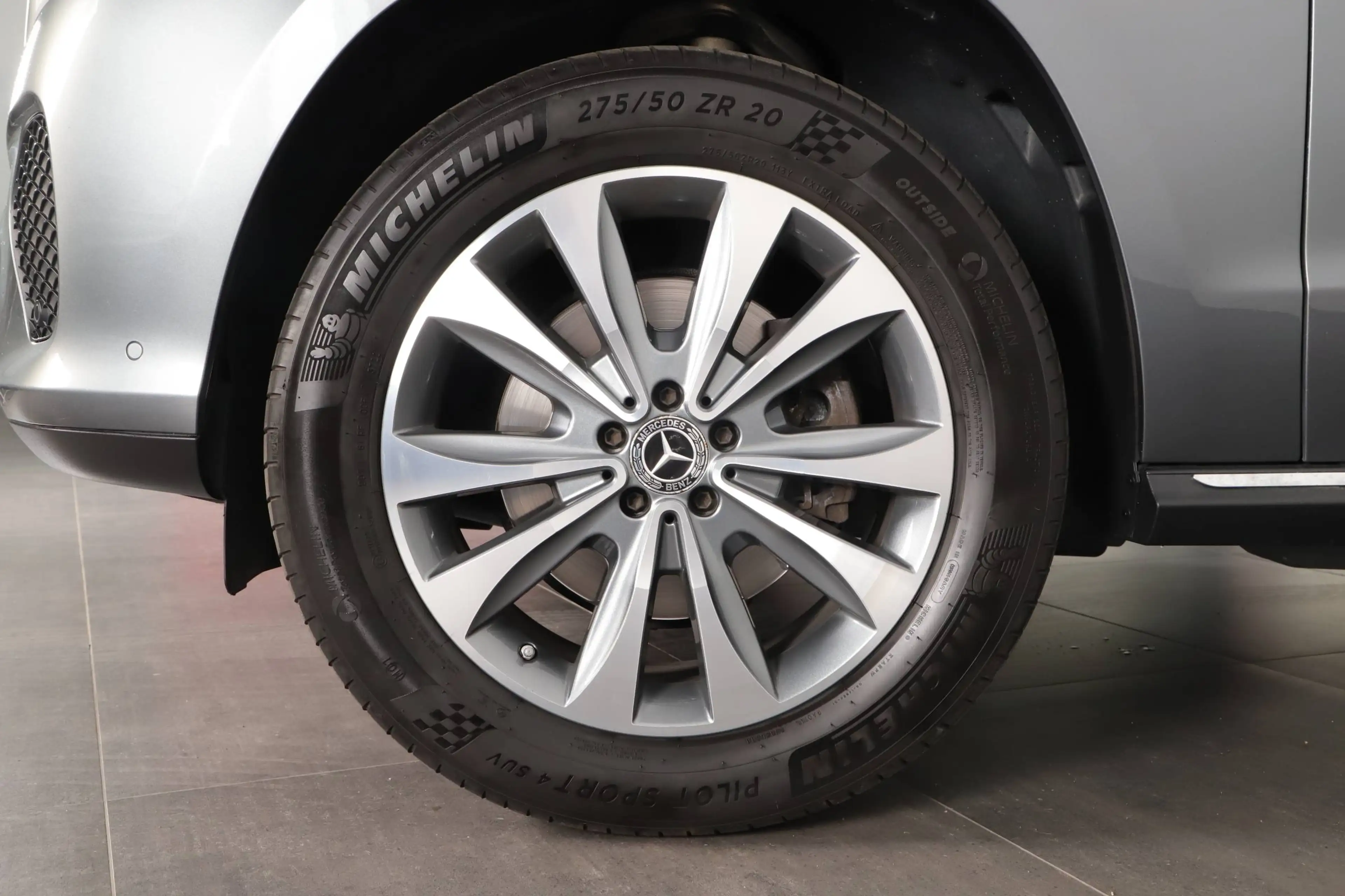 Mercedes-Benz GLS 400 GLS 400 4Matic 9G-TRONIC MB-100 Kundendienste immer MB 2.HAND VOLLAUSSTATTUNG — photo 7