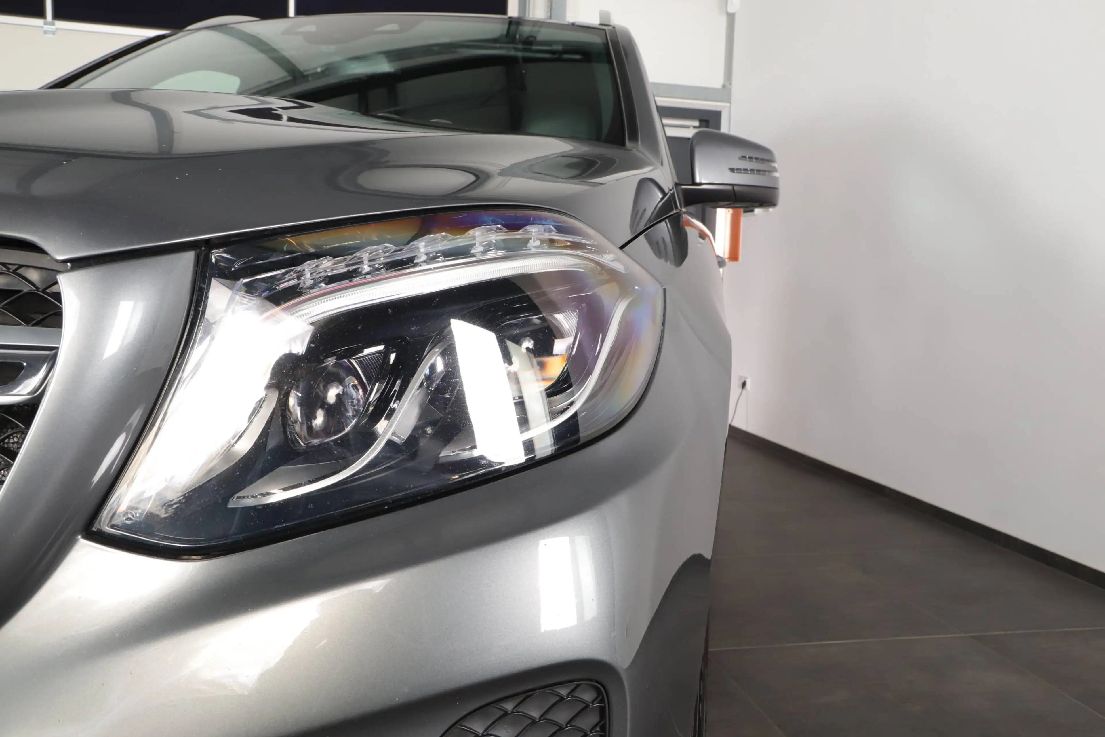 Mercedes-Benz GLS 400 GLS 400 4Matic 9G-TRONIC MB-100 Kundendienste immer MB 2.HAND VOLLAUSSTATTUNG — photo 4