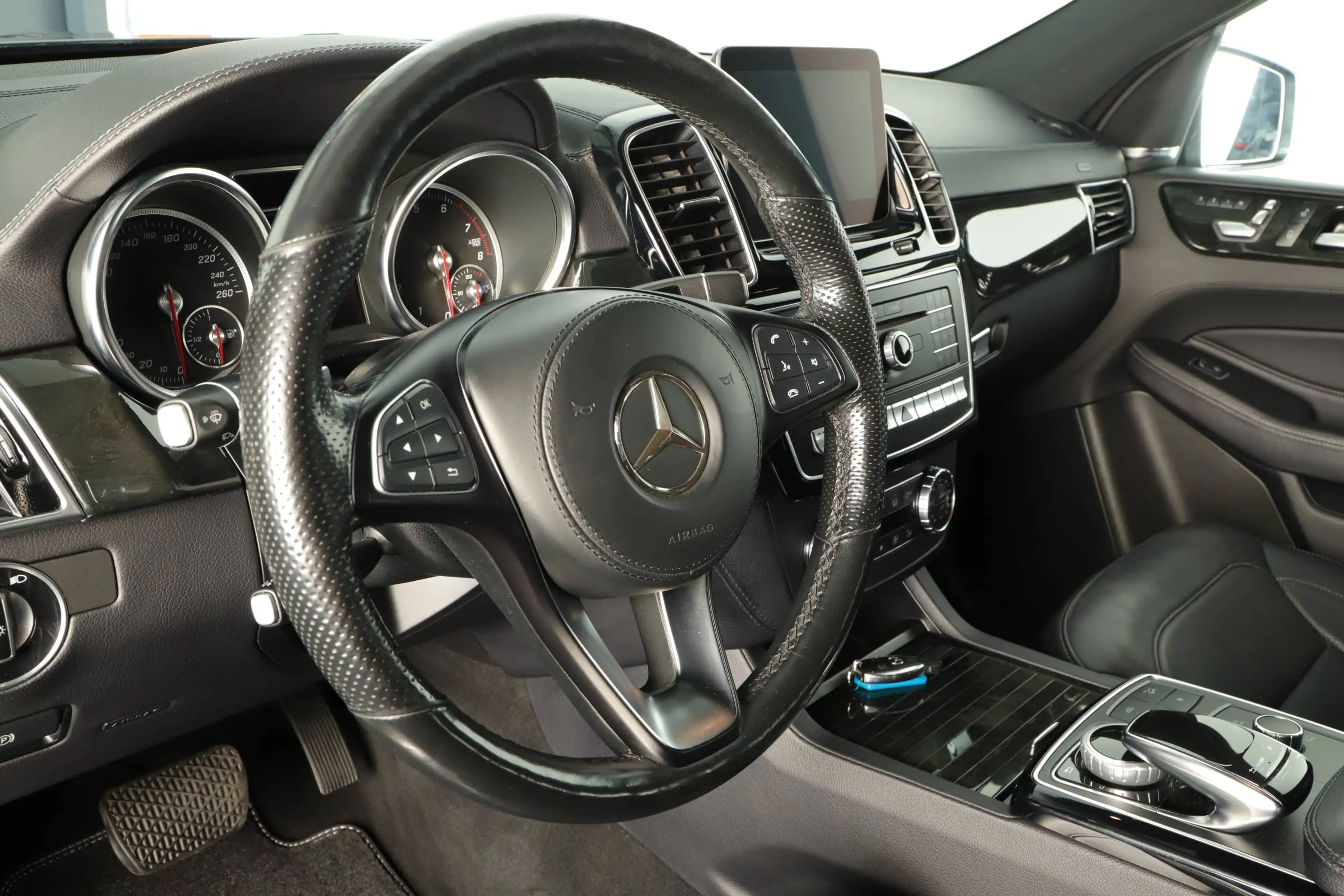 Mercedes-Benz GLS 400 GLS 400 4Matic 9G-TRONIC MB-100 Kundendienste immer MB 2.HAND VOLLAUSSTATTUNG — photo 12