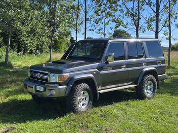 Land Cruiser VDJ76