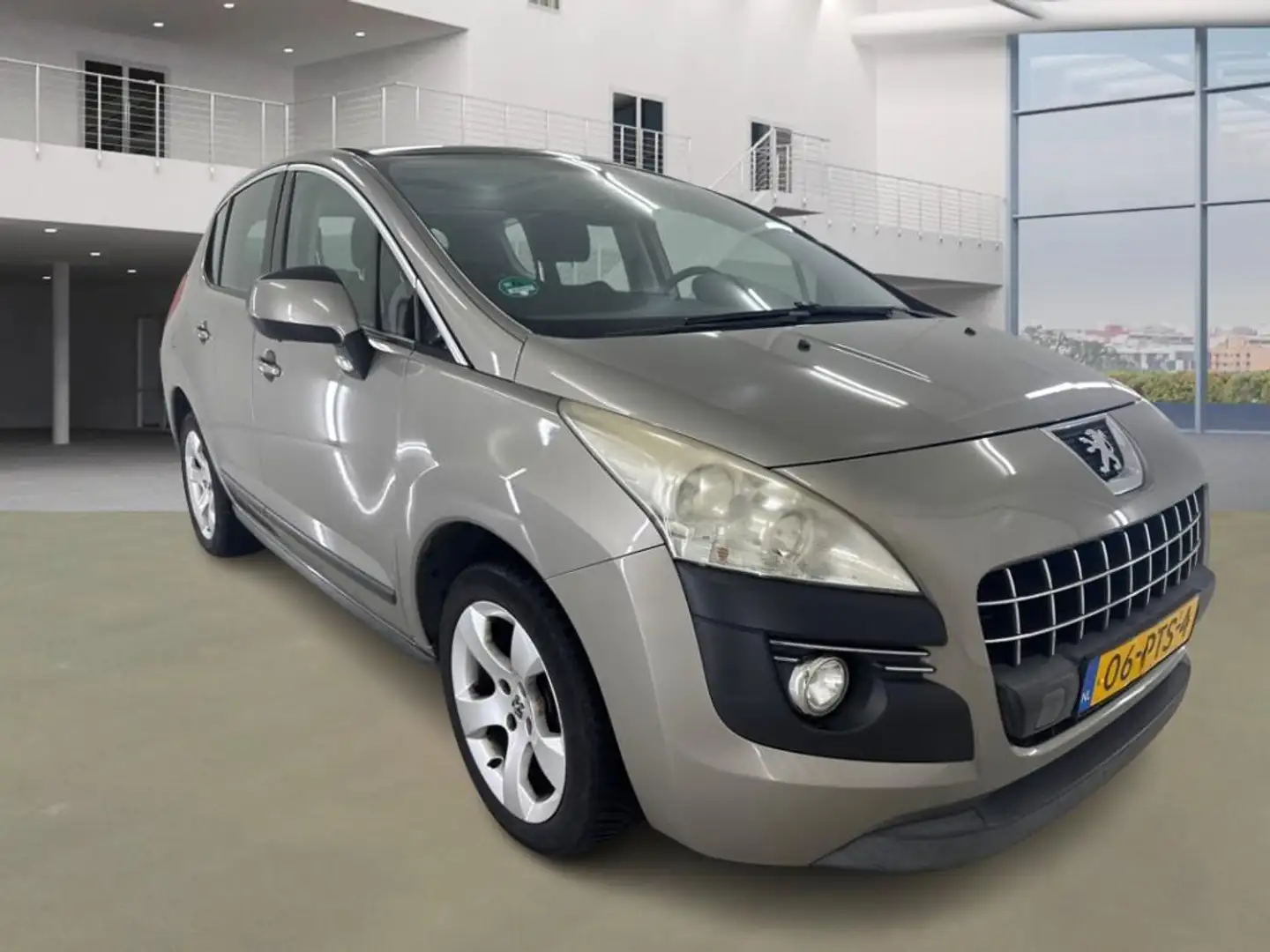 Peugeot 3008 1.6 VTi Première Grey - 2