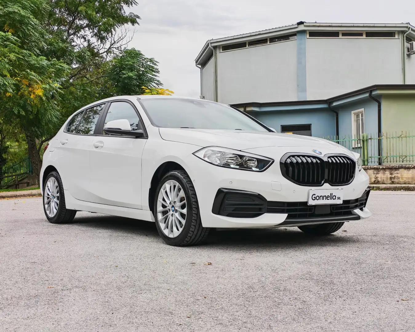 BMW 116 16d Business Advantage auto Blanc - 1