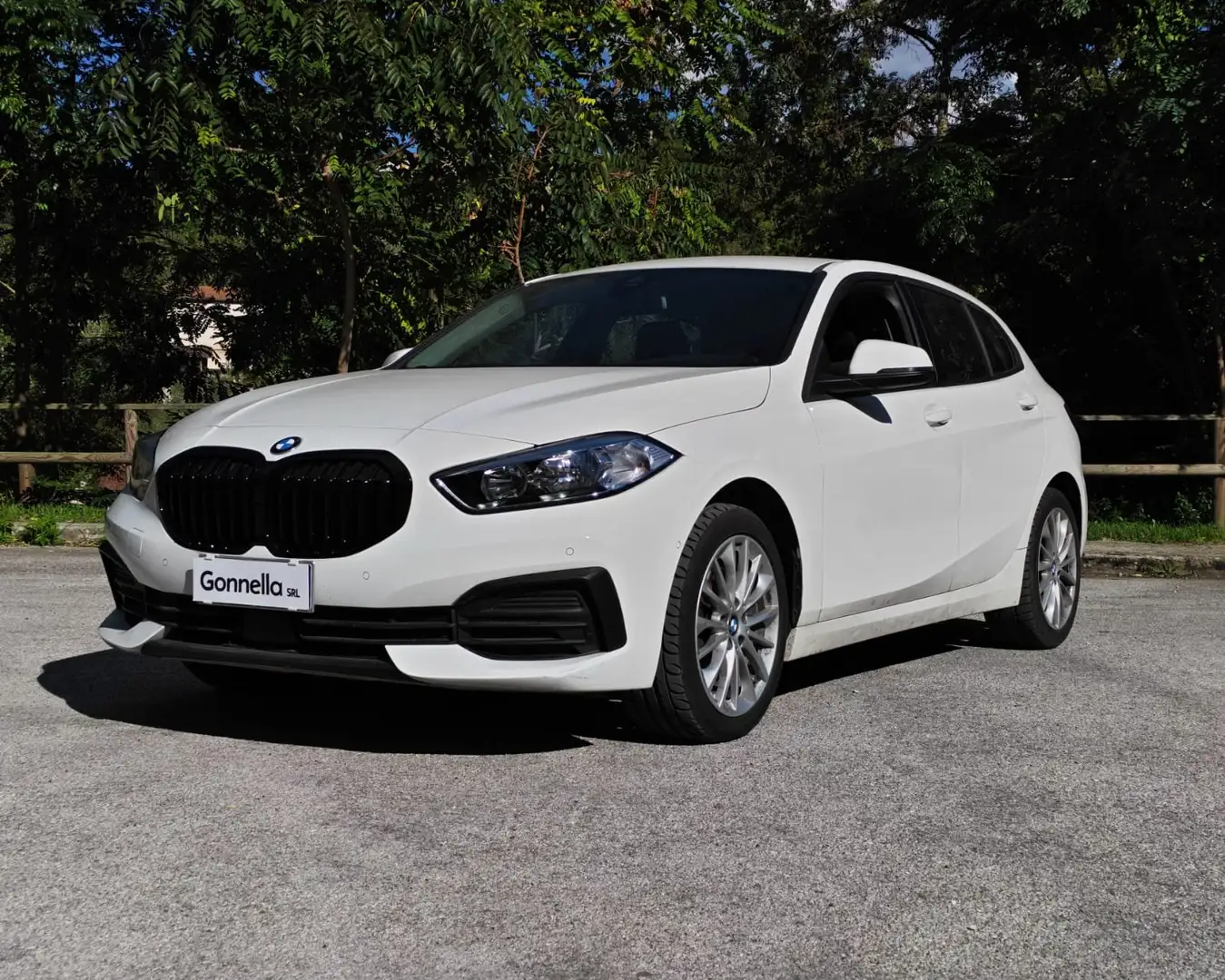 BMW 116 16d Business Advantage auto IN ARRIVO Bianco - 1
