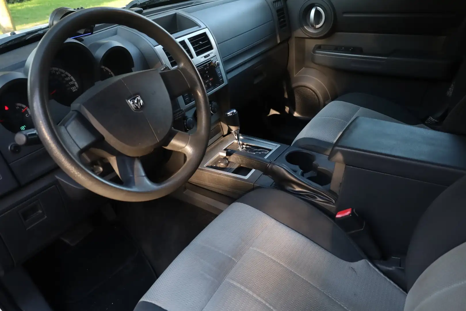 Dodge Nitro 3.7 V6 SE Aut. | Slechts 143.000KM | Achteruitrijc Weiß - 2