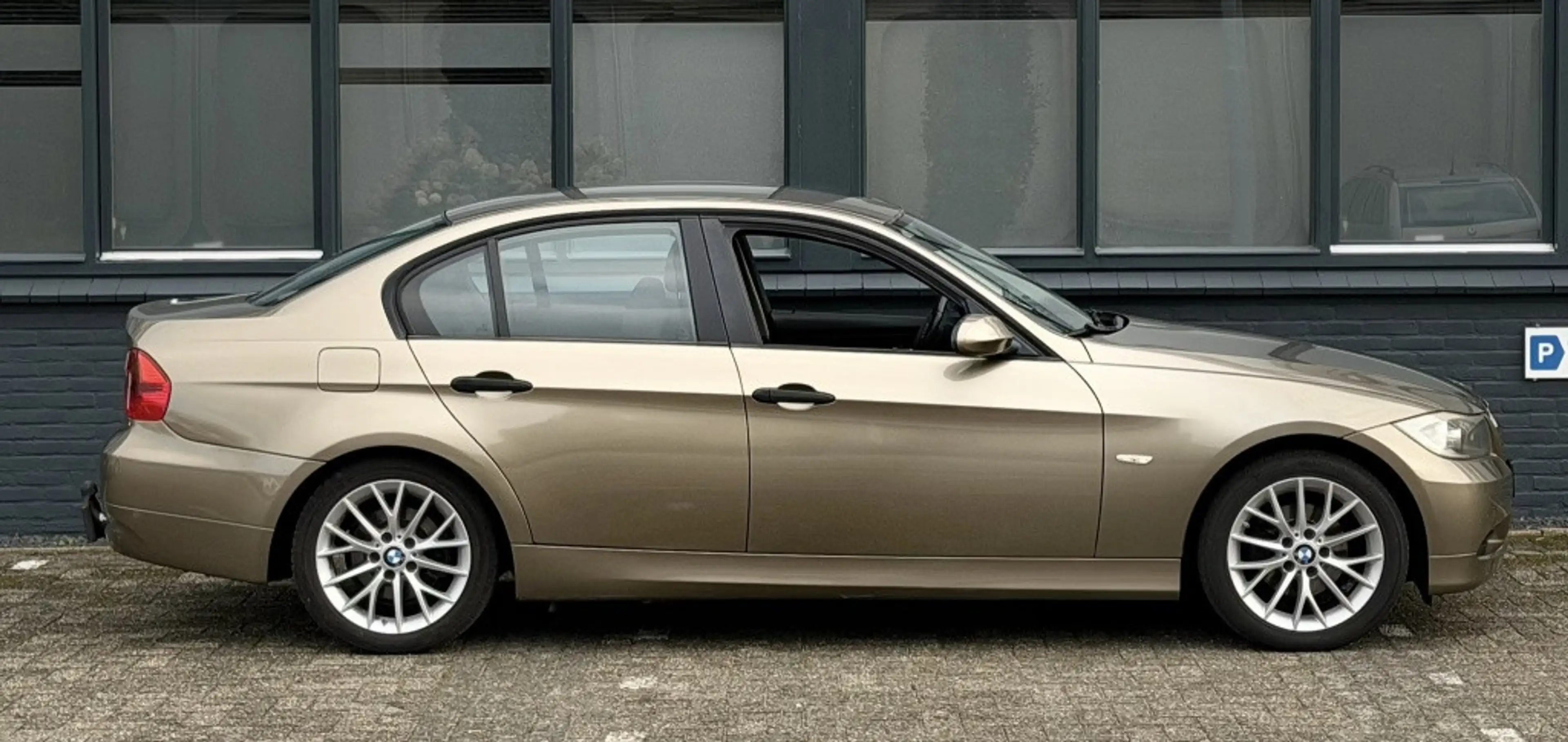 BMW 318 3-serie 318i High Executive — photo 6