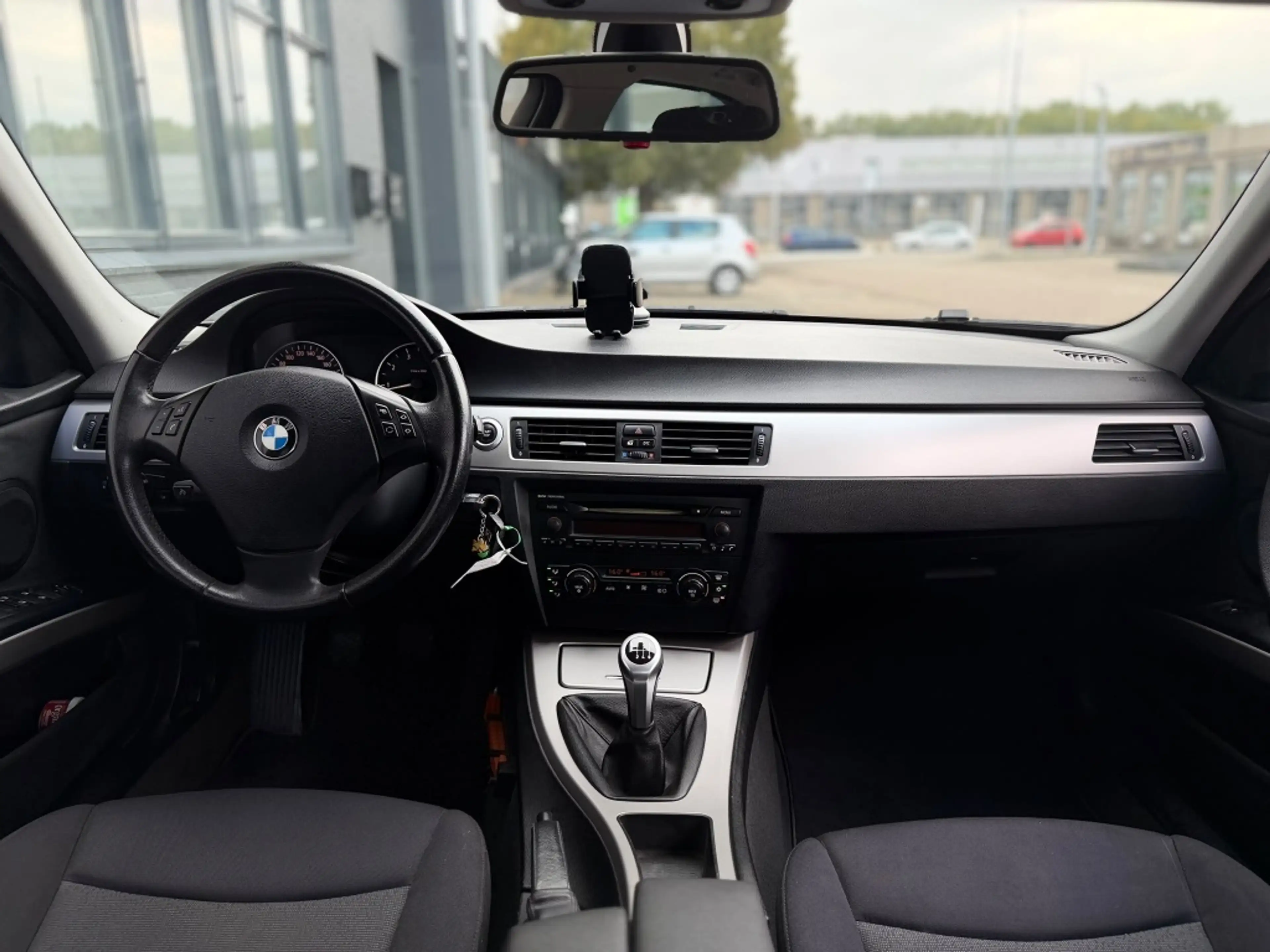 BMW 318 3-serie 318i High Executive — photo 10