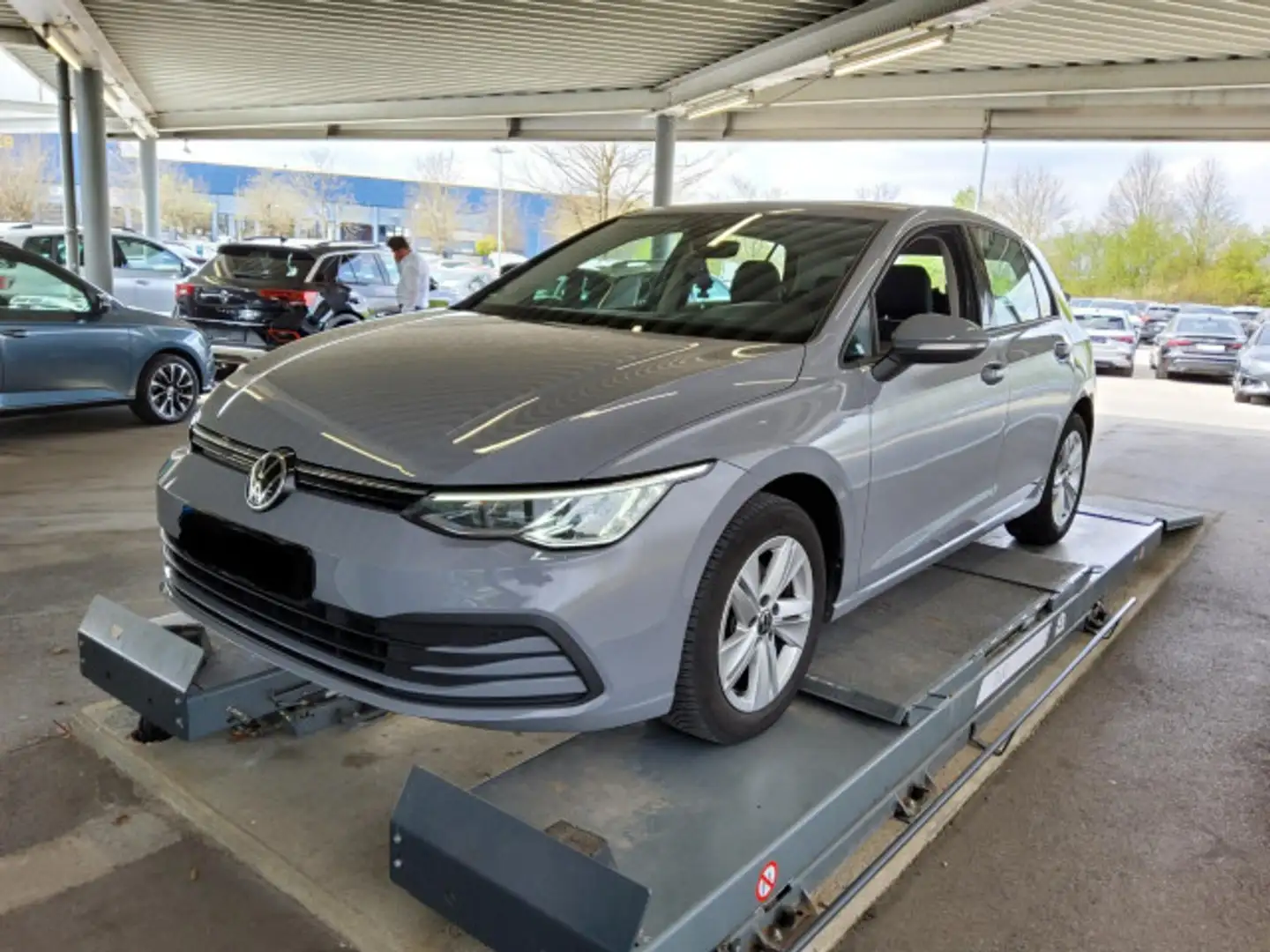Volkswagen Golf VIII Life 1.5 TSI *ACC*LED*VIRTUAL*LANE*16* Grau - 2
