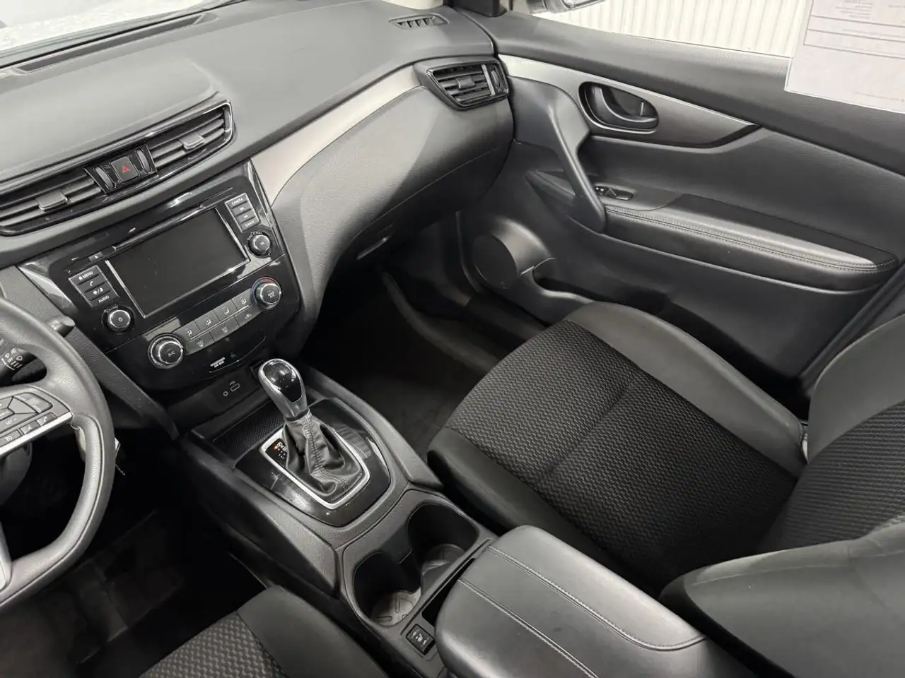 Nissan Qashqai снимка Nissan Qashqai
