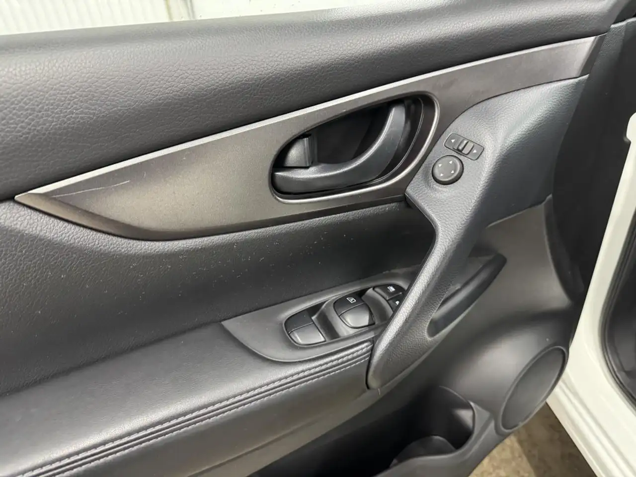 Nissan Qashqai снимка Nissan Qashqai