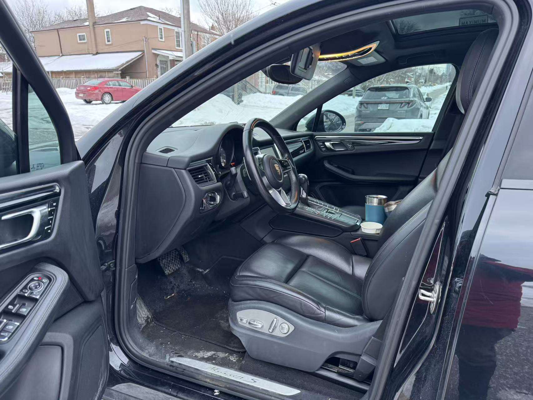 2015 Porsche Macan AWD 4dr S thumb 7
