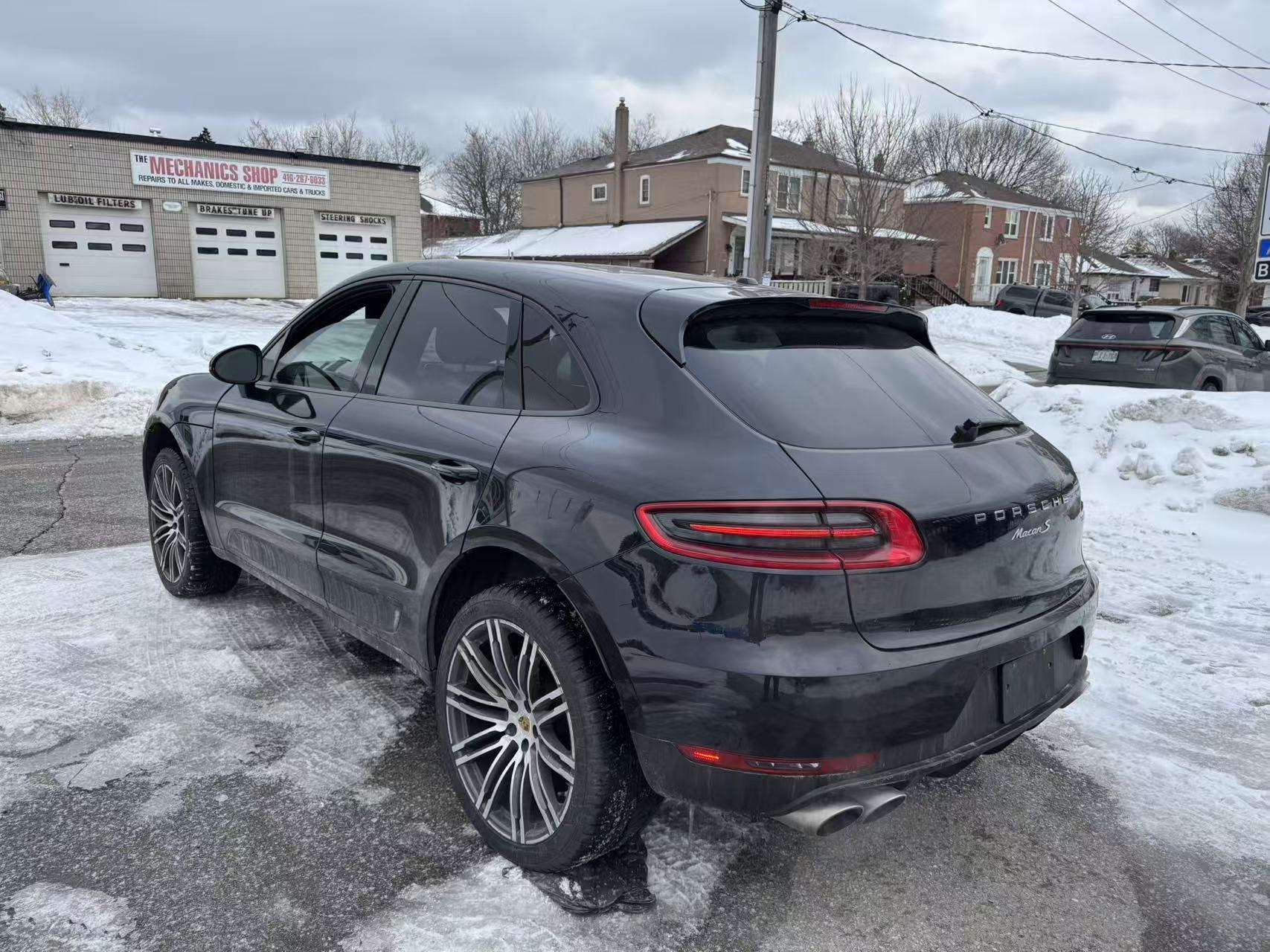 2015 Porsche Macan AWD 4dr S alt 5