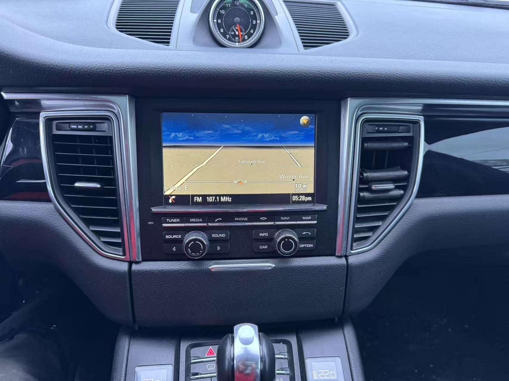 2015 Porsche Macan AWD 4dr S thumb 13