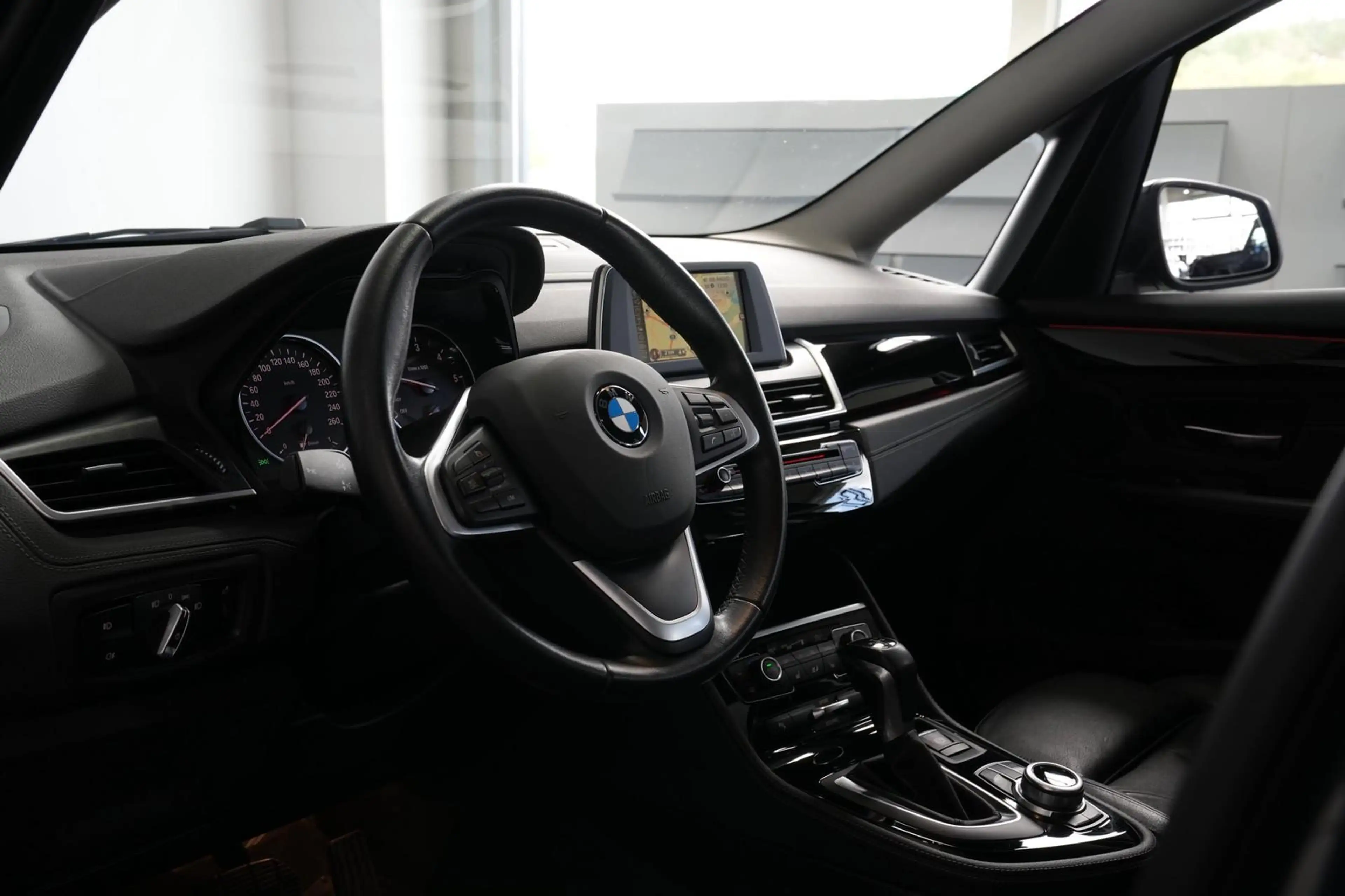 BMW 220 d xDrive Sport Line *AUT*PANO*LED*NAV*AHK* — photo 15