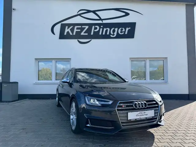 Audi S4 Avant main image