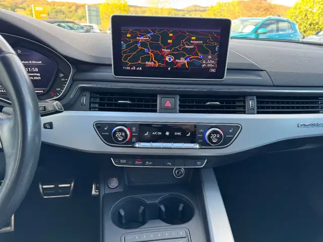 Audi S4 Avant view 15