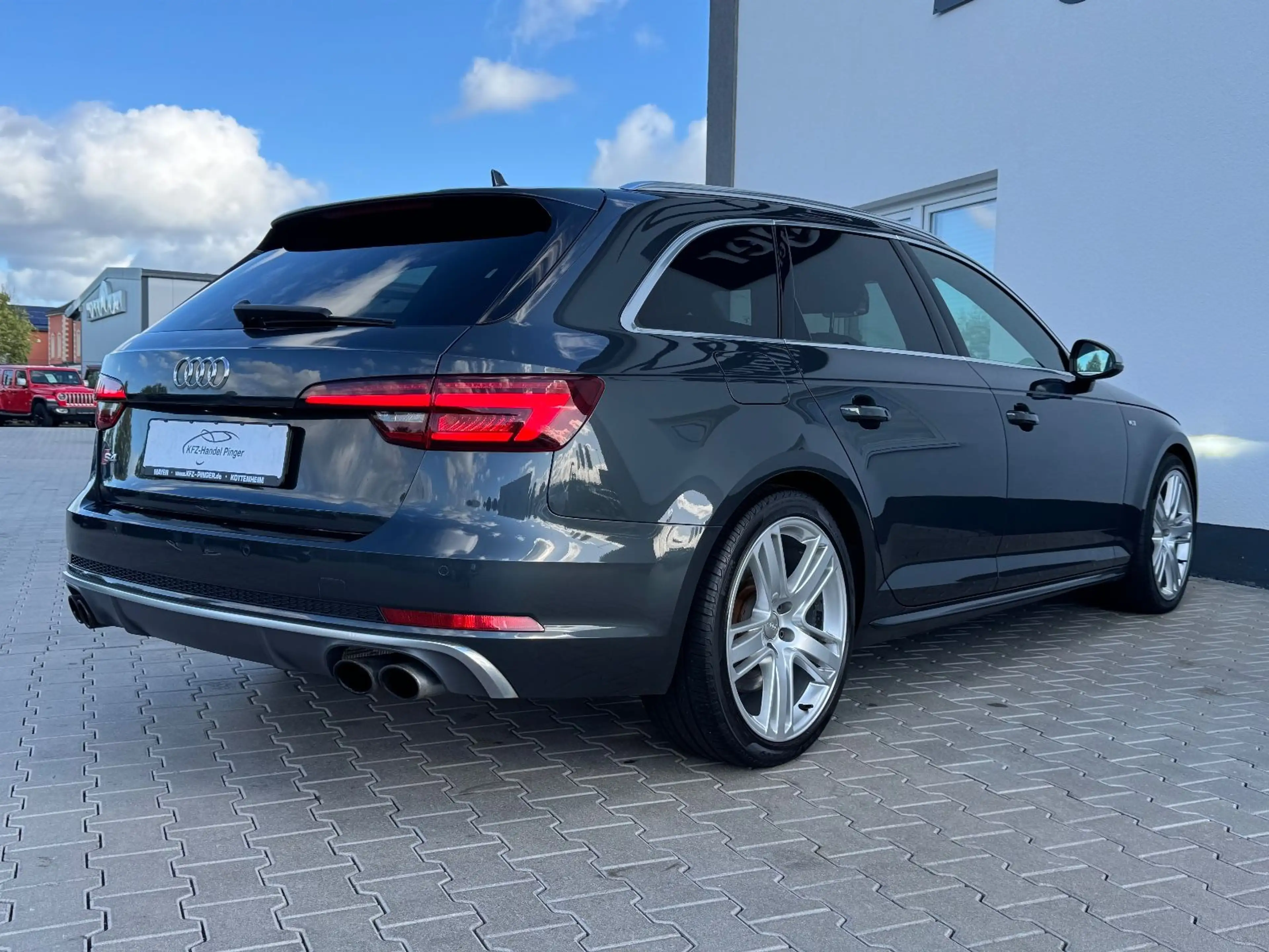 Audi S4 Avant 3.0 TFSI quattro — photo 6