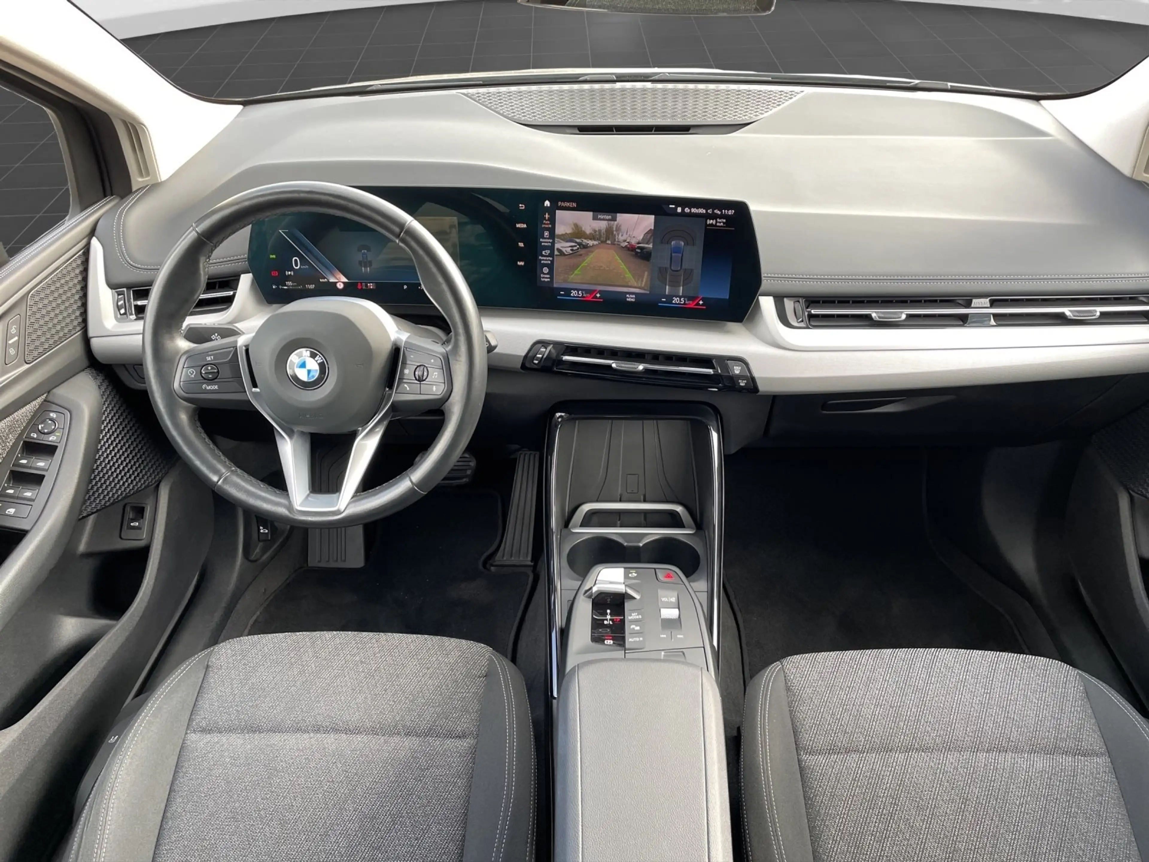 BMW 223 i xDrive Active Tourer — photo 8