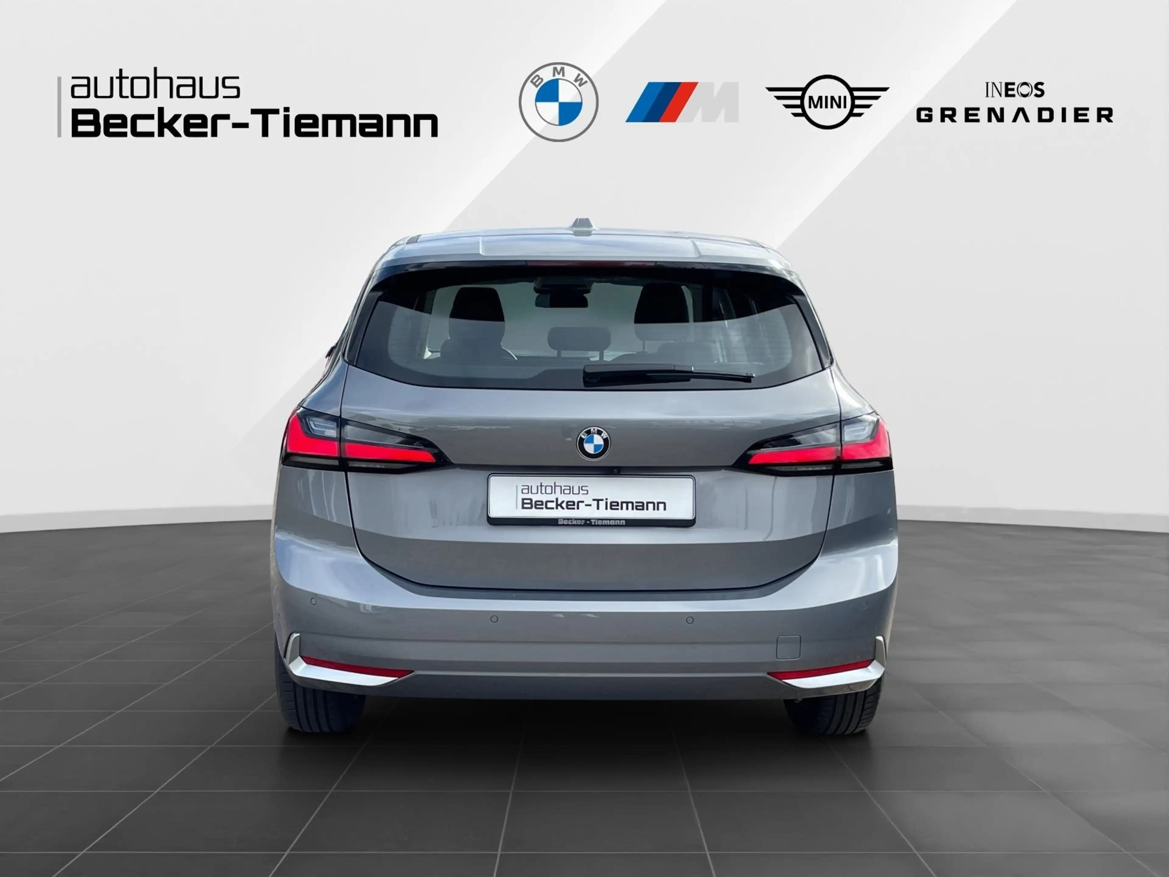 BMW 223 i xDrive Active Tourer — photo 5