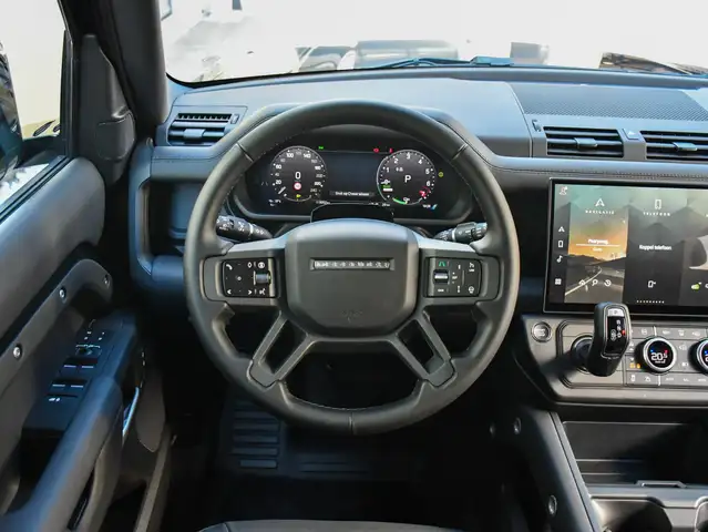 Land Rover Defender view 6