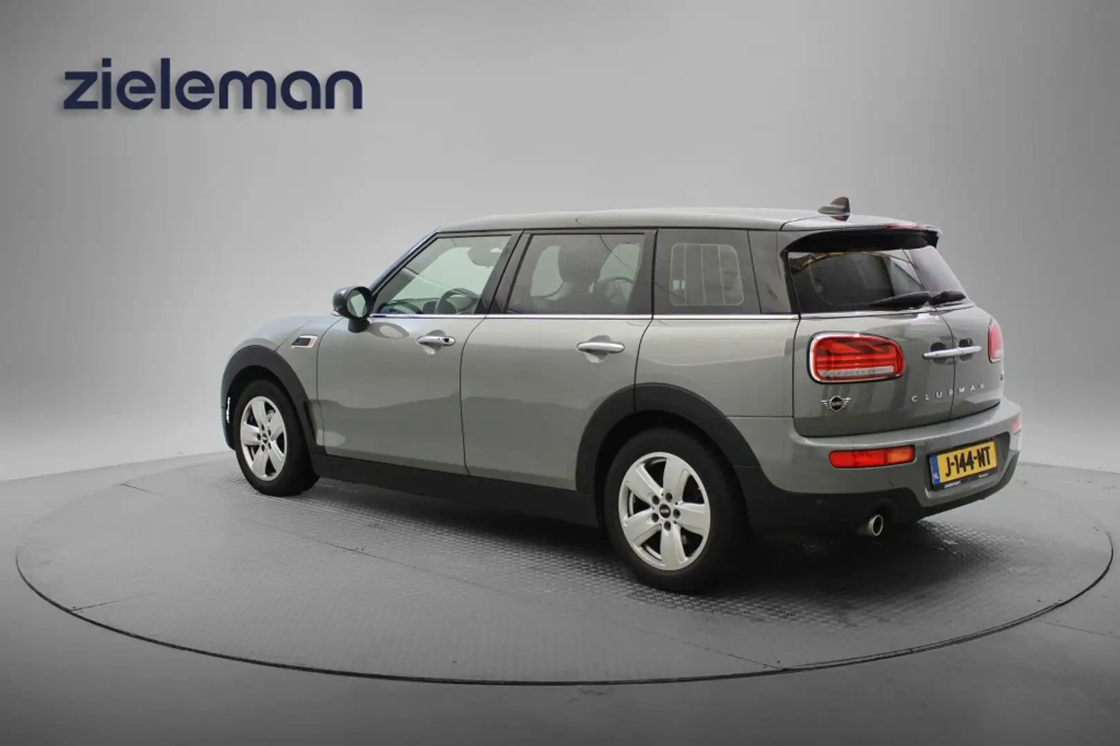 MINI Cooper Clubman 1.5 Cooper Pepper Automaat - Navi, Cruise, Clima, Gri - 2