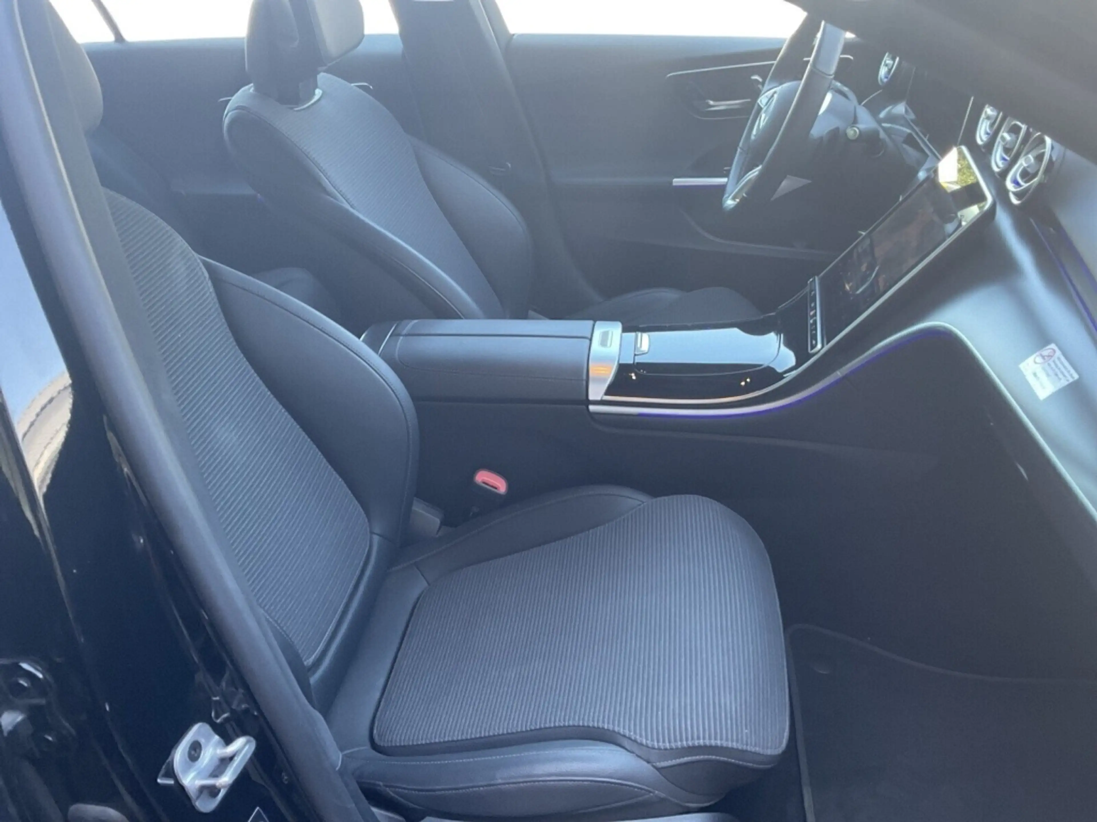 Mercedes-Benz C 180 T-Modell SpurW W-Paket PDC SHZ LED elSitz — photo 11