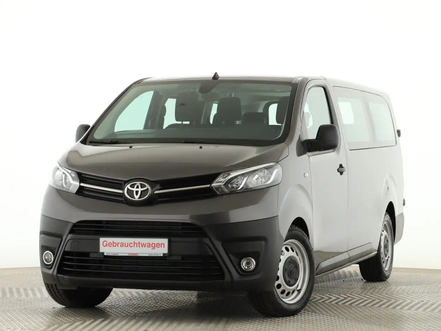 Toyota Proace 2,0 D-4D L2 (9-Si.) Comfort *Carplay* Grau - 2