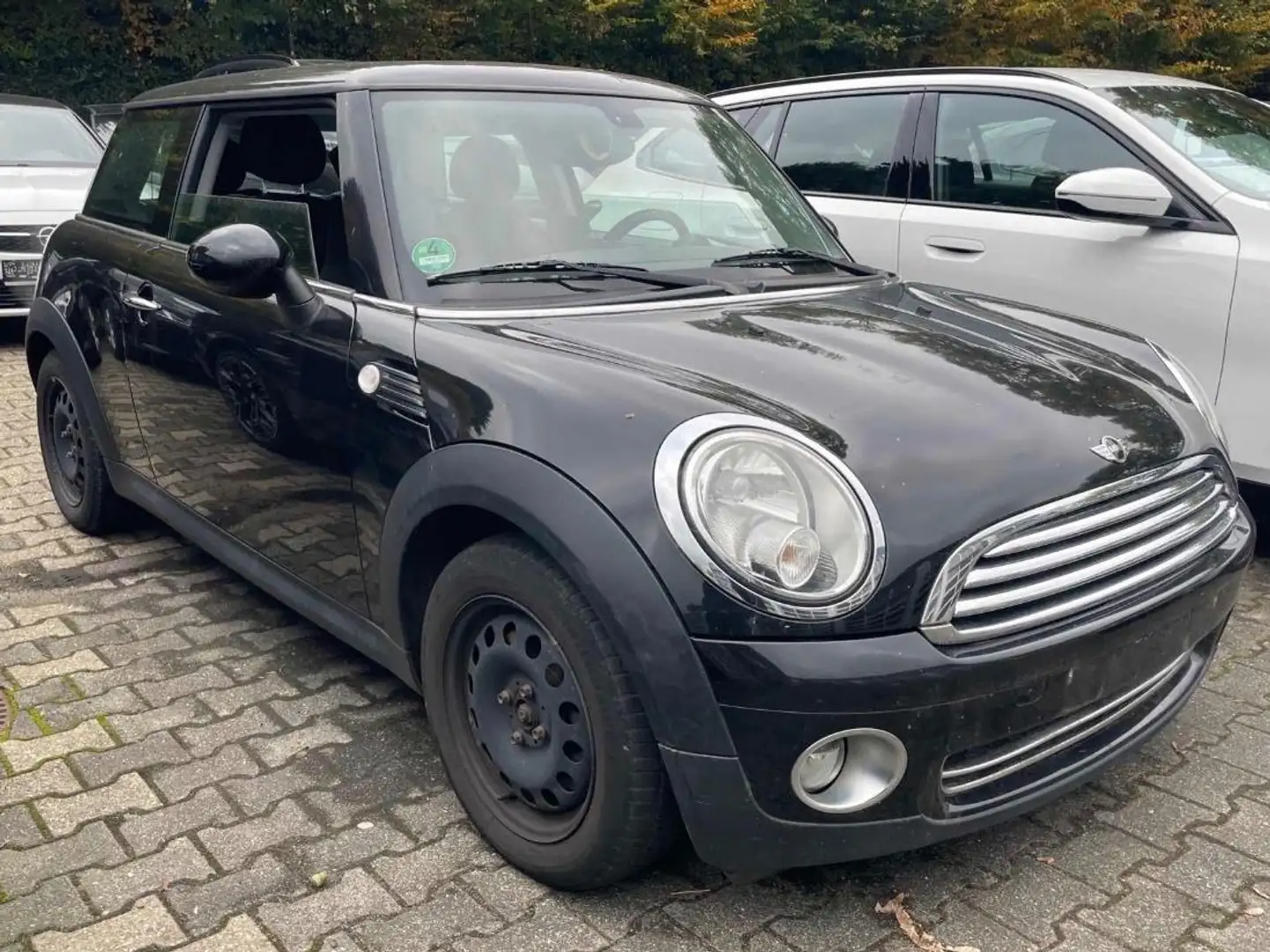 MINI Cooper Cooper 1.6 Schwarz - 2