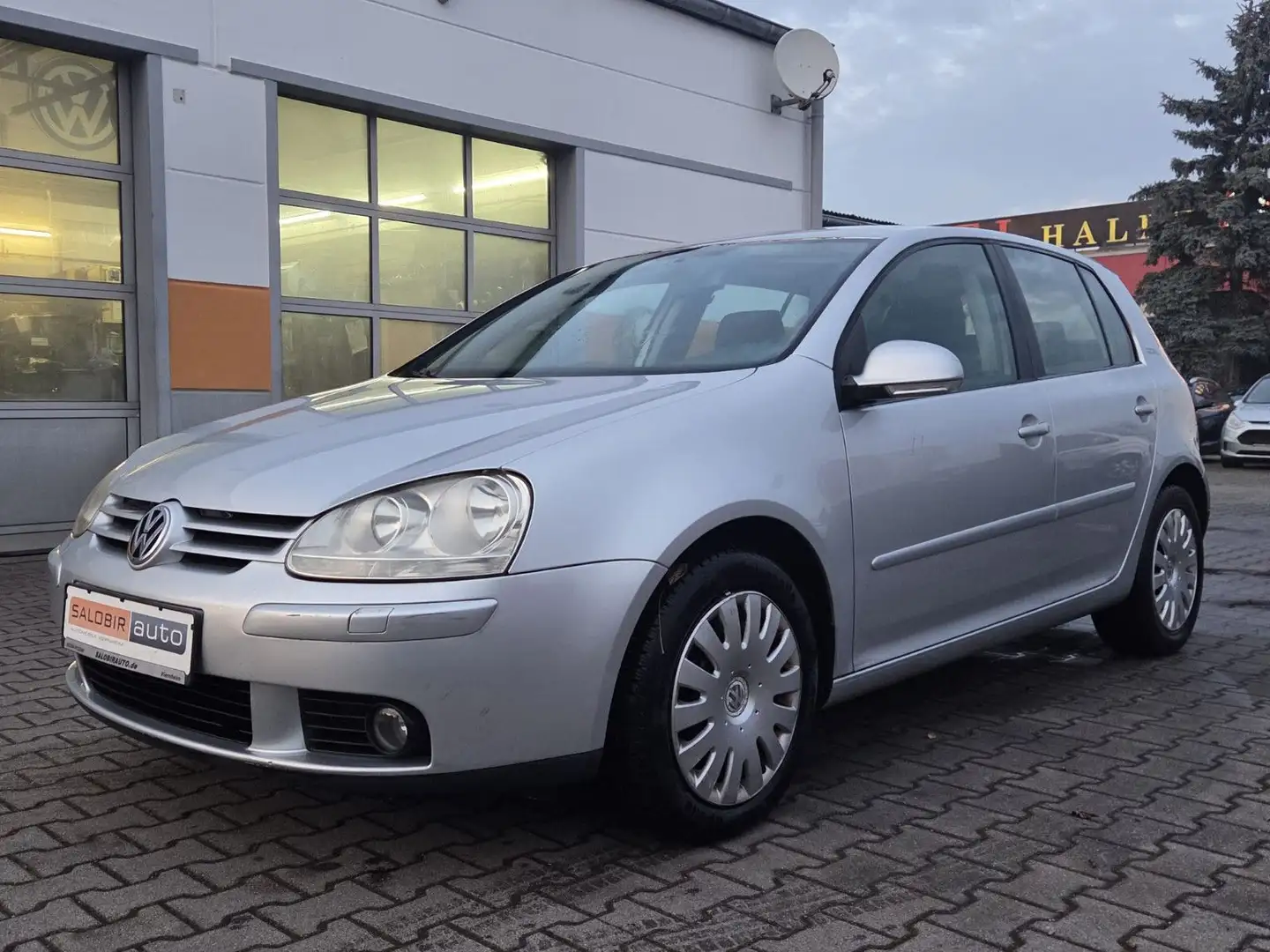 Volkswagen Golf V Lim Goal 2. Hand Rentnerfahrzeug kein TÜV Silber - 1