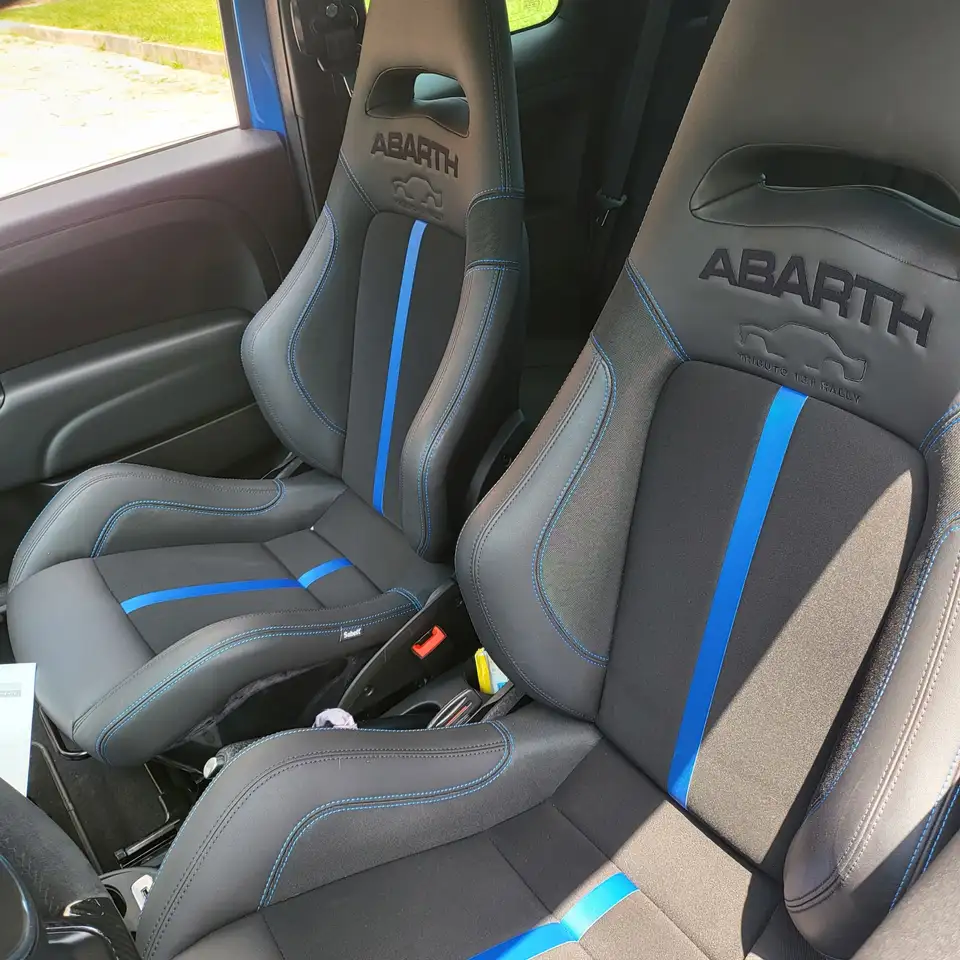 Abarth 695 2023