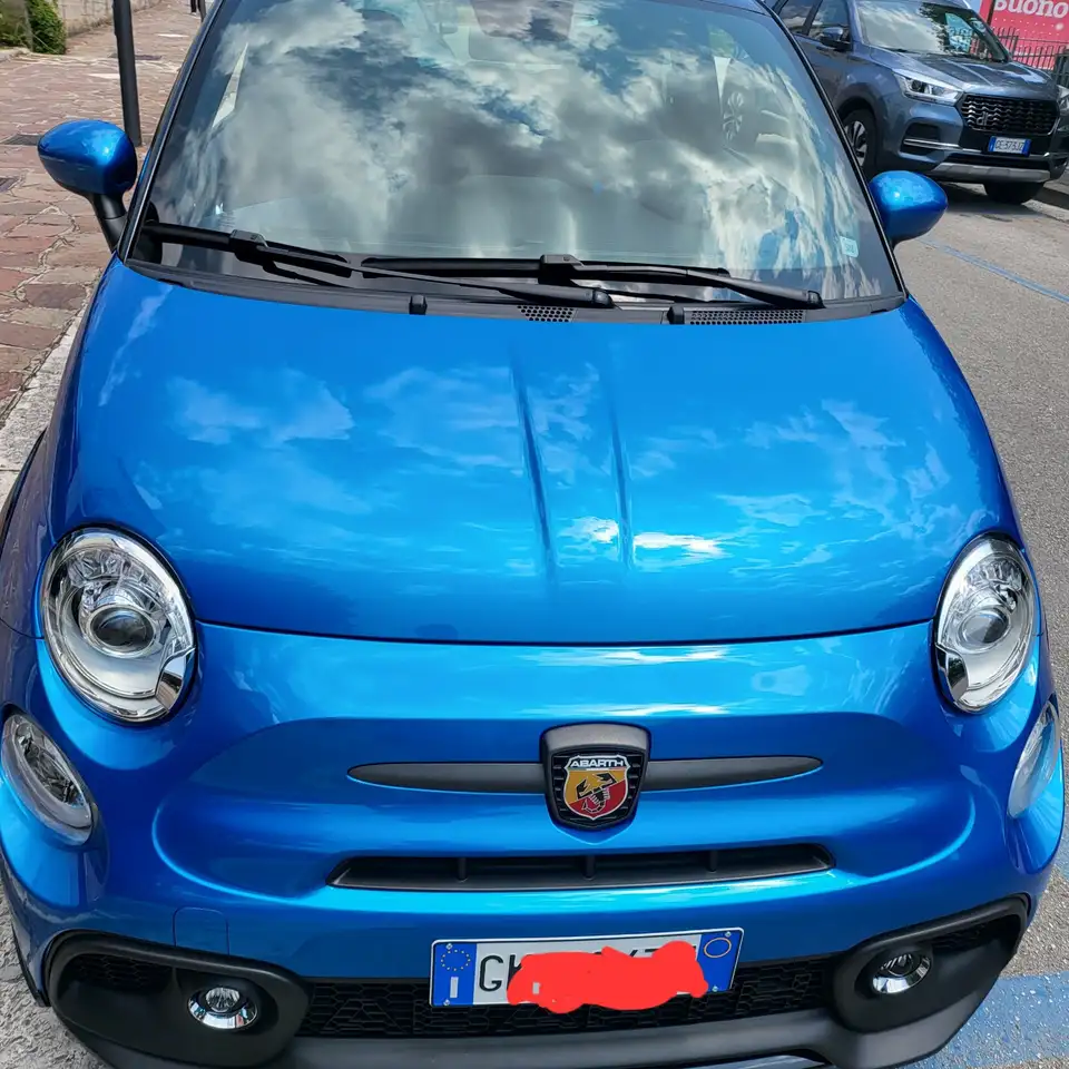 Abarth 695 2023
