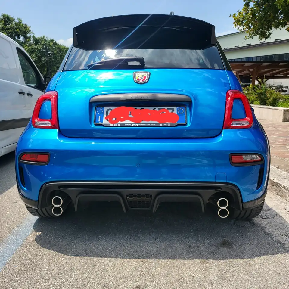 Abarth 695 2023